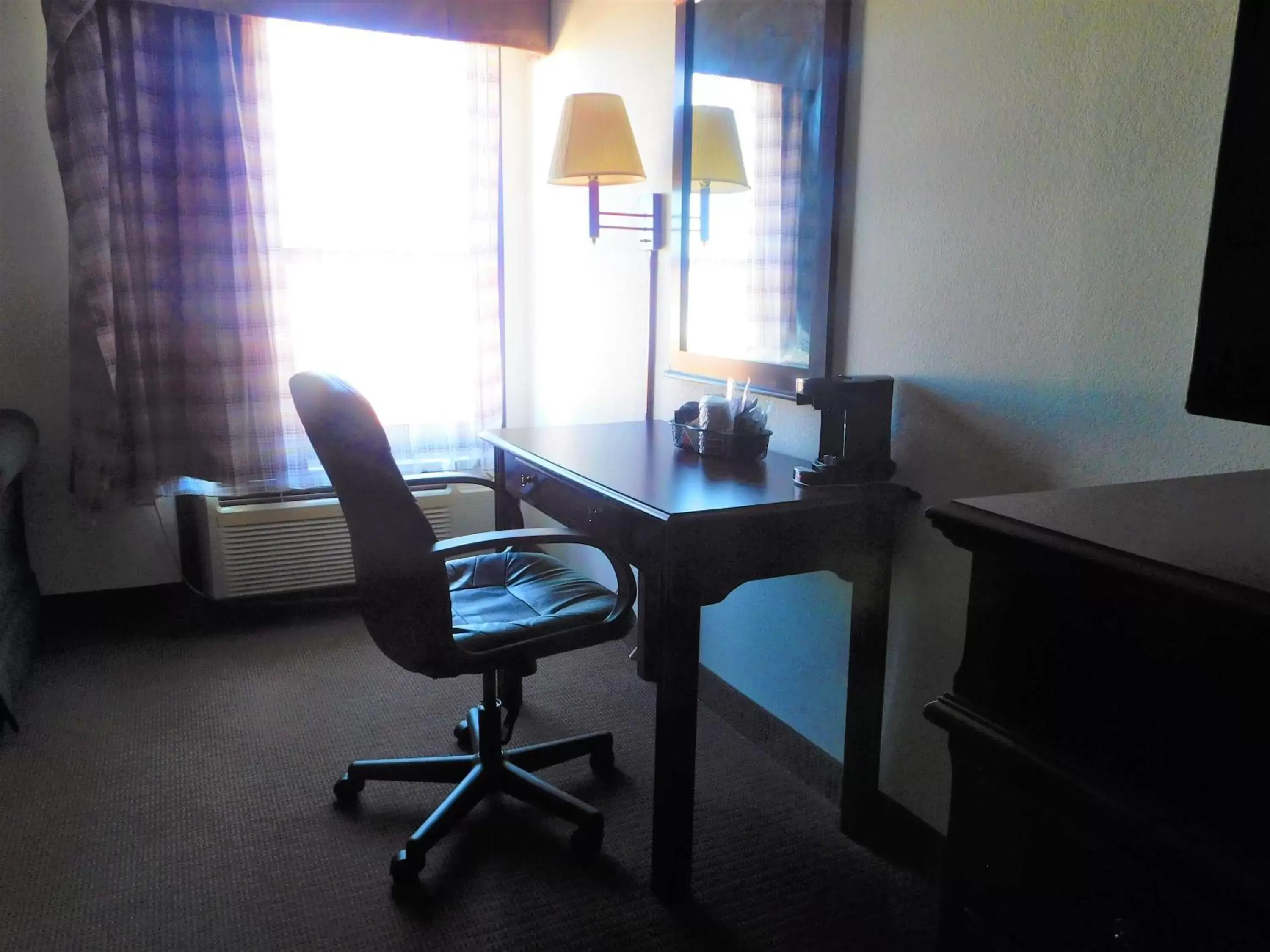 View (from property/room), TV/Entertainment Center in Quality Inn & Suites Thomasville