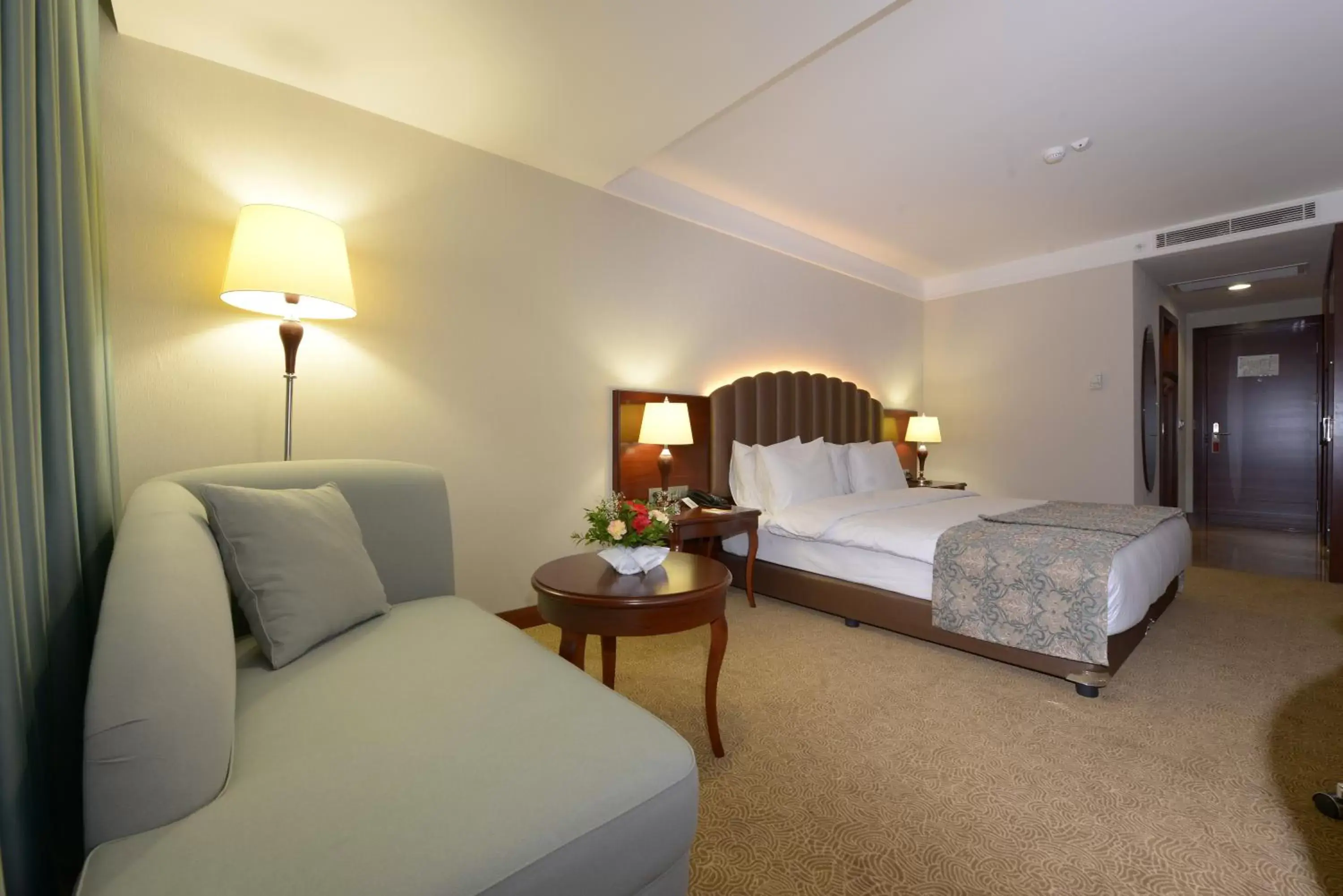 Bedroom in Ramada Plaza Altin Kayisi Hotel Bedroom in Ramada Plaza Altin Kayisi Hotel