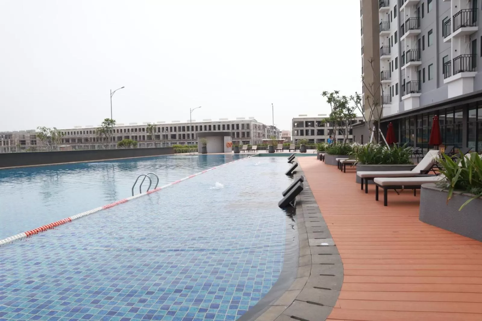 Swimming pool in Hotel Osaka PIK2