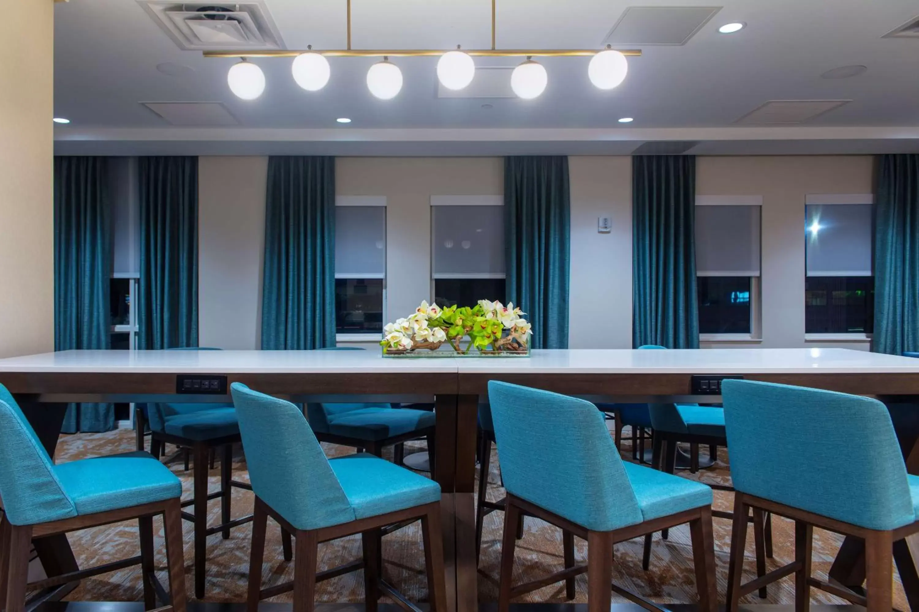 Lobby or reception, Restaurant/Places to Eat in Hampton Inn & Suites Miami Airport South/Blue Lagoon