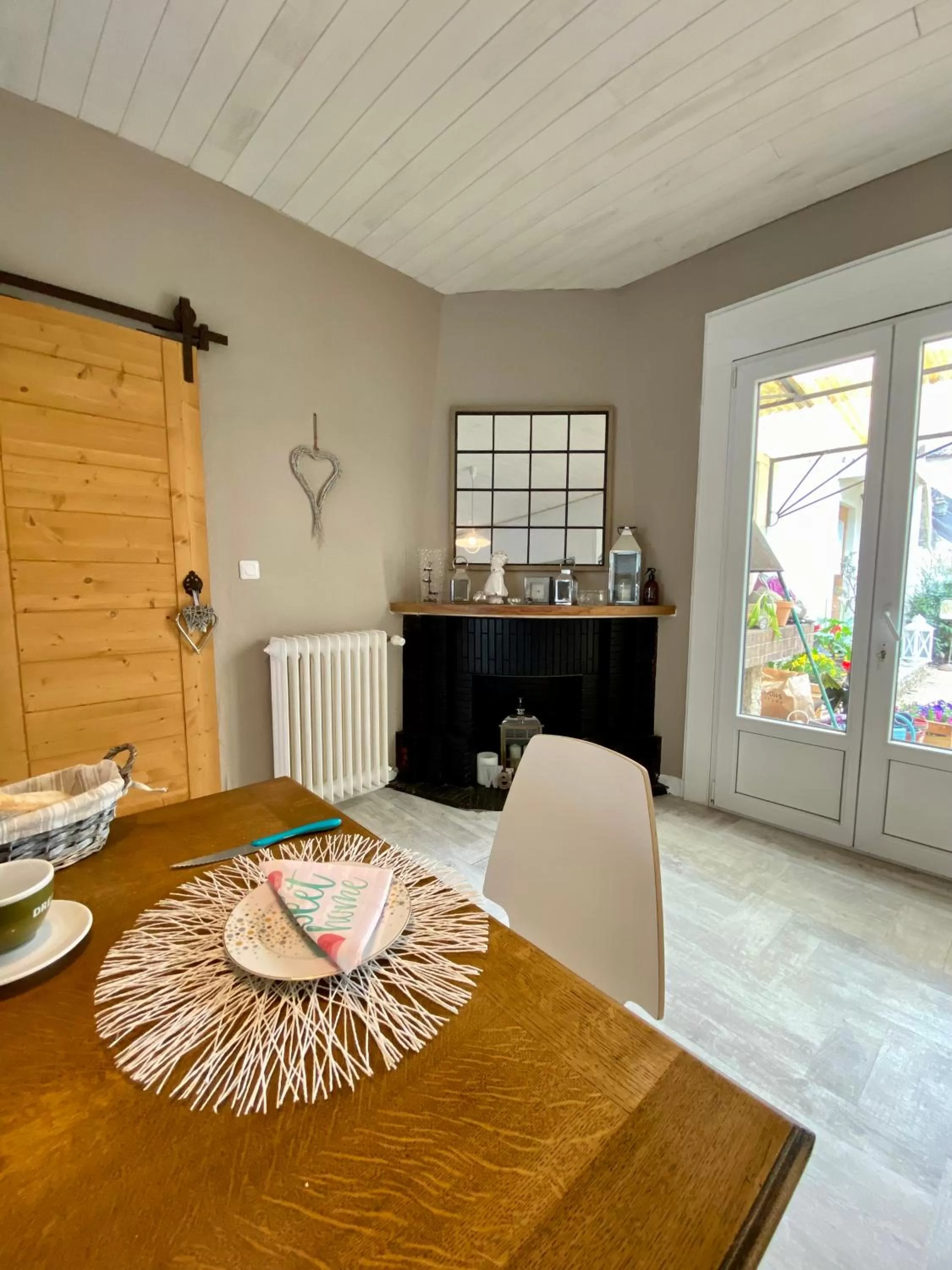 Dining Area in Serendipity Eymet B&B