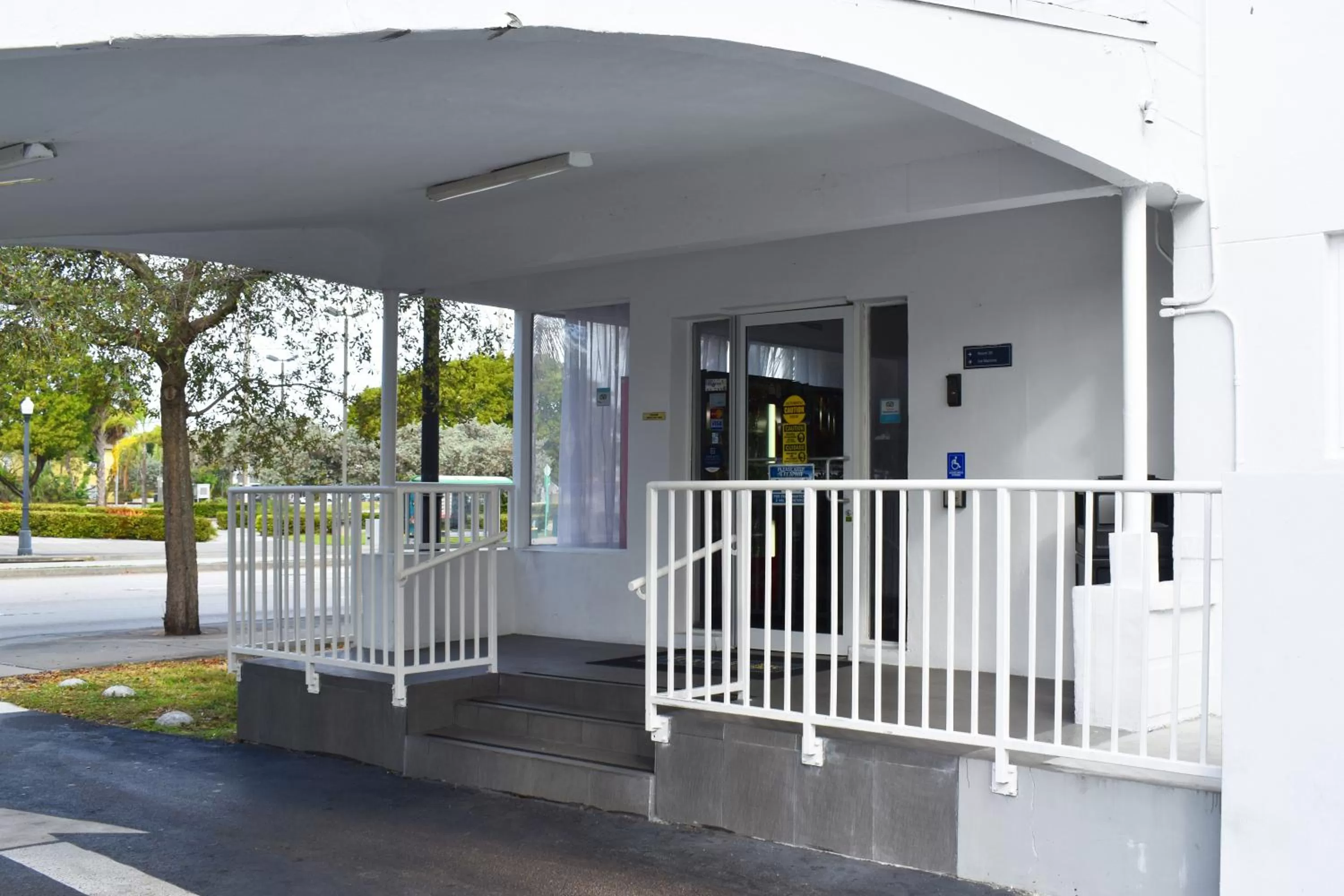 Property building in Travelodge by Wyndham Miami Biscayne Bay