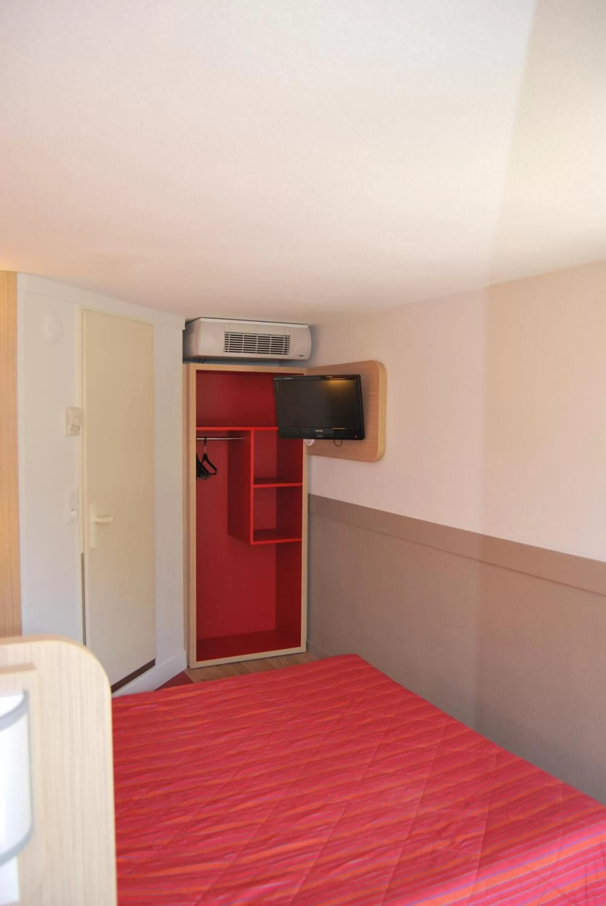 Bed in Premiere Classe Vannes