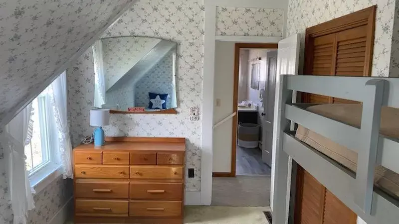 bunk bed, Kitchen/Kitchenette in Union Bluff Hotel