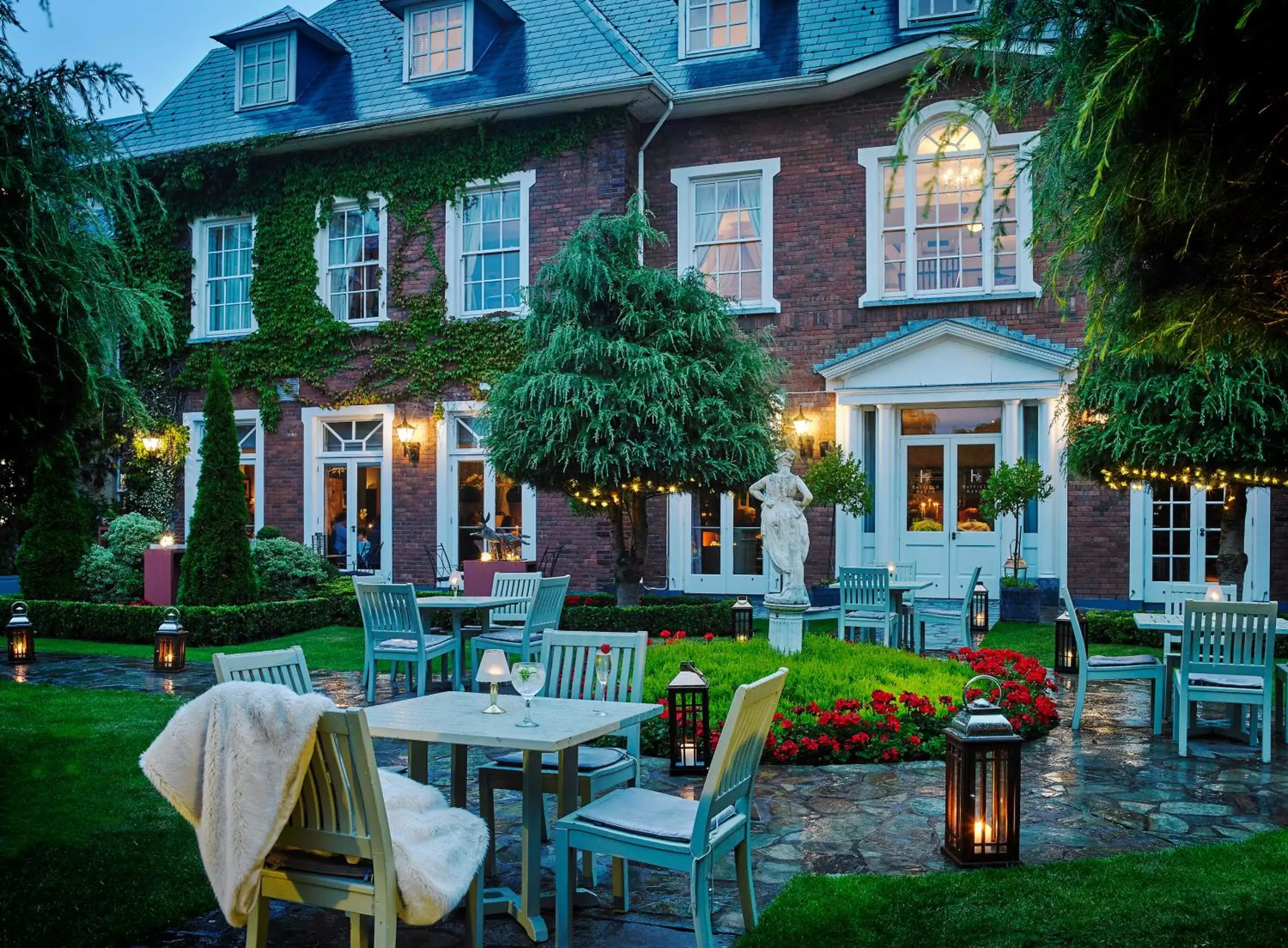 Garden, Property Building in Hayfield Manor