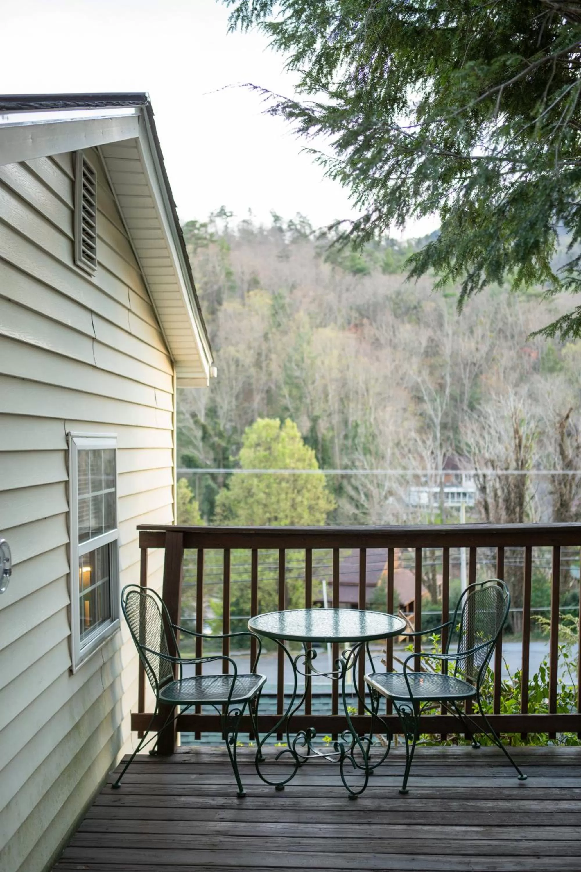 Patio in The Chimney Rock Inn & Cottages