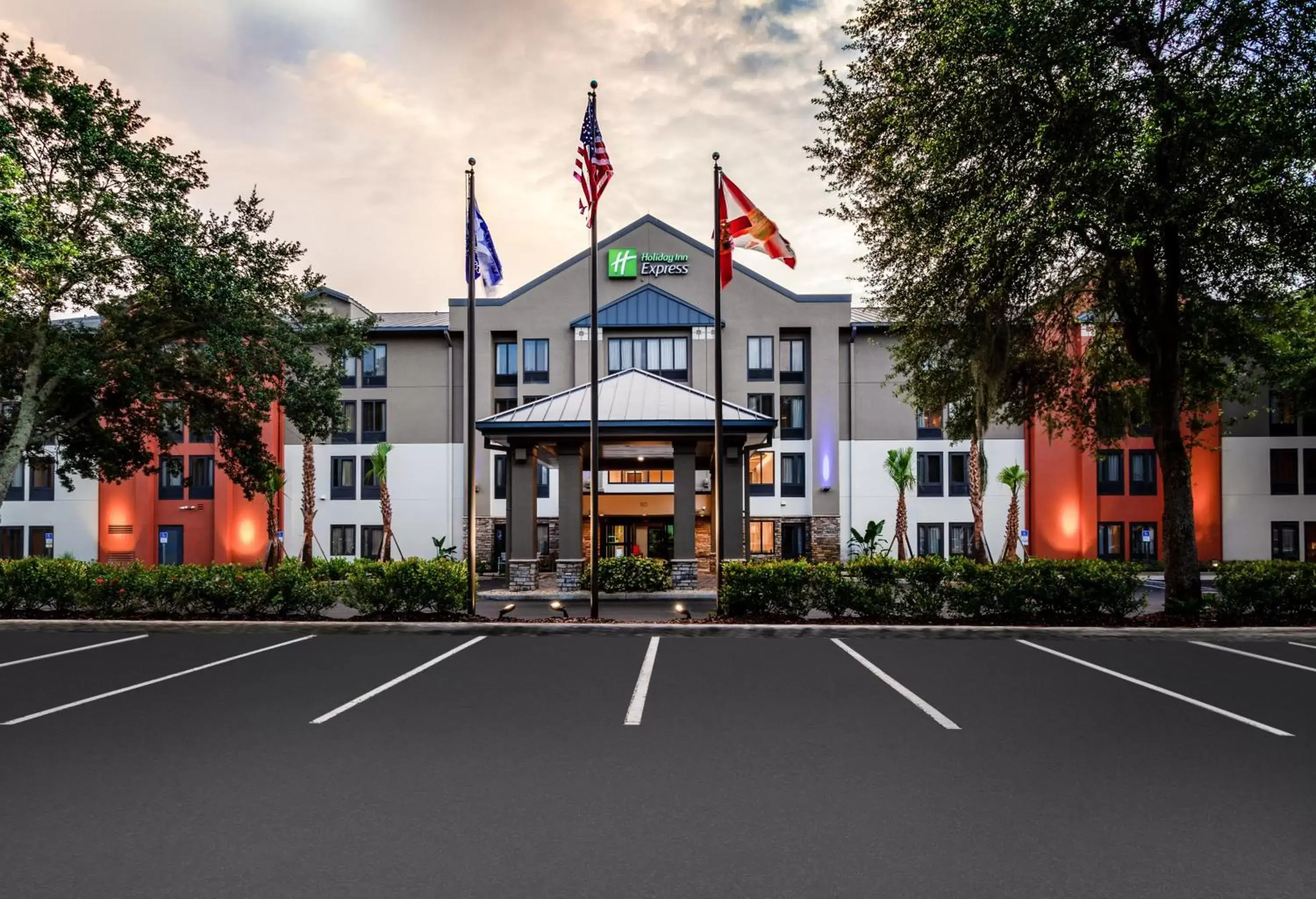 Property Building in Holiday Inn Express Tampa-Brandon, an IHG Hotel