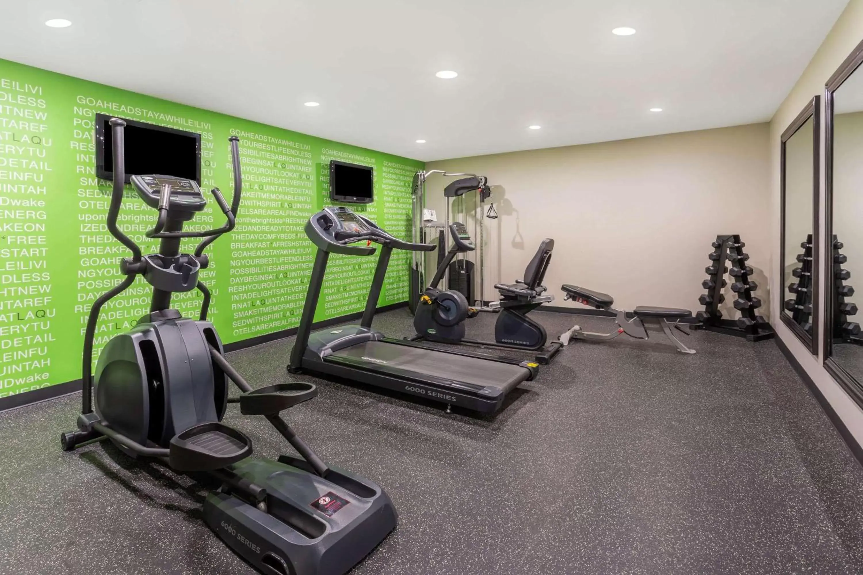 Fitness centre/facilities, Fitness Center/Facilities in La Quinta by Wyndham Rockford