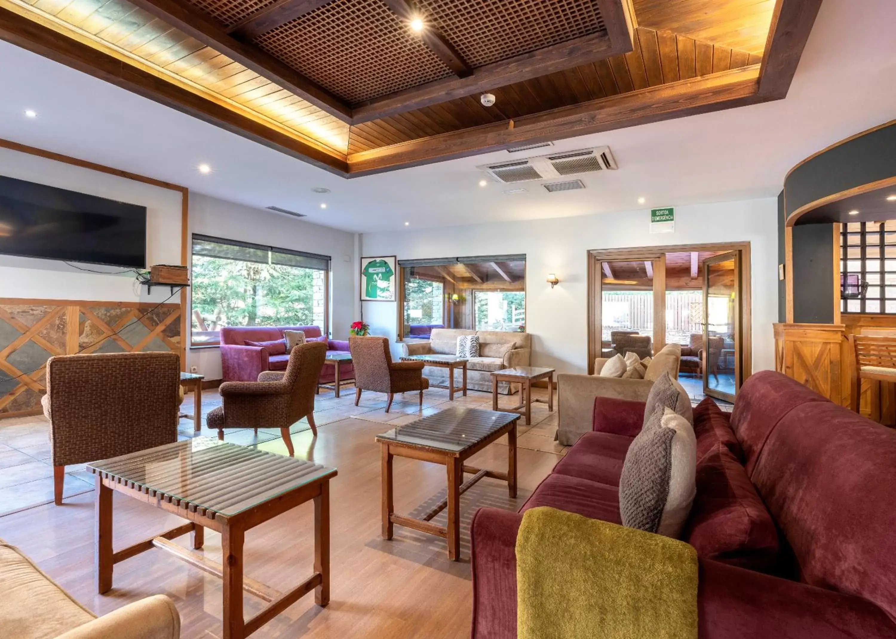 Living room in Hotel Vielha Val d'Aran, Affiliated by Meliá Living room in Hotel Vielha Val d'Aran, Affiliated by Meliá