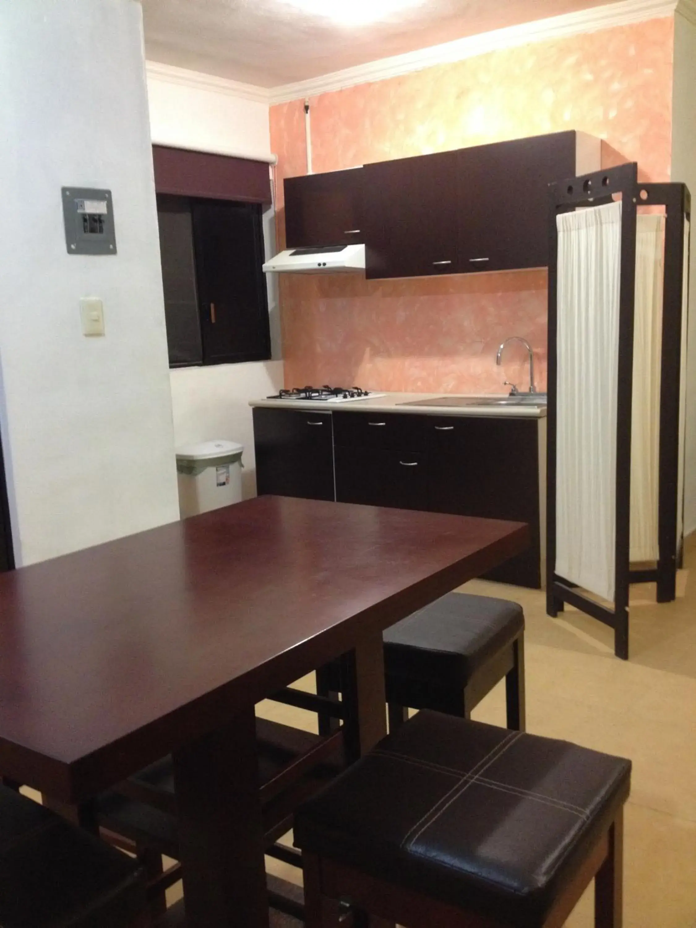 Kitchen or kitchenette, Kitchen/Kitchenette in Terracota Corner Rooms