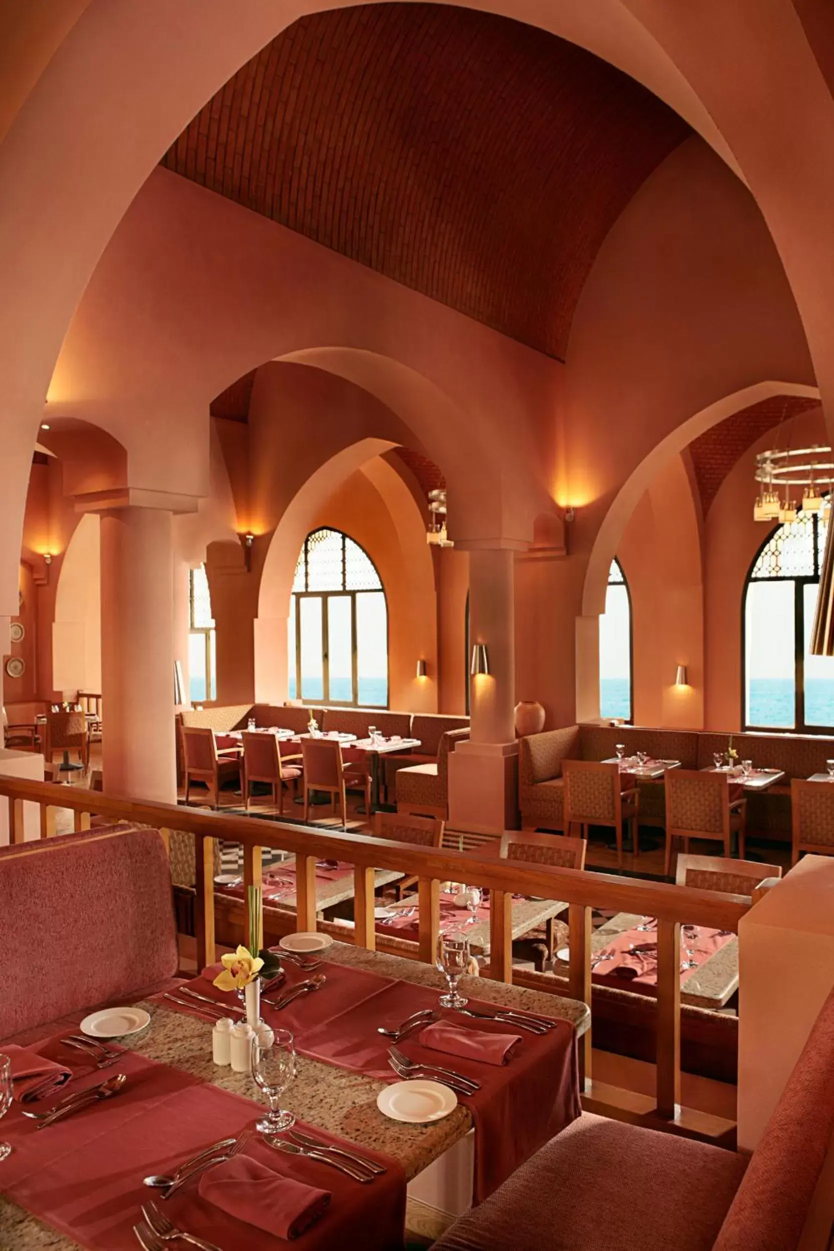 Restaurant/Places to Eat in The Cove Rotana Resort - Ras Al Khaimah