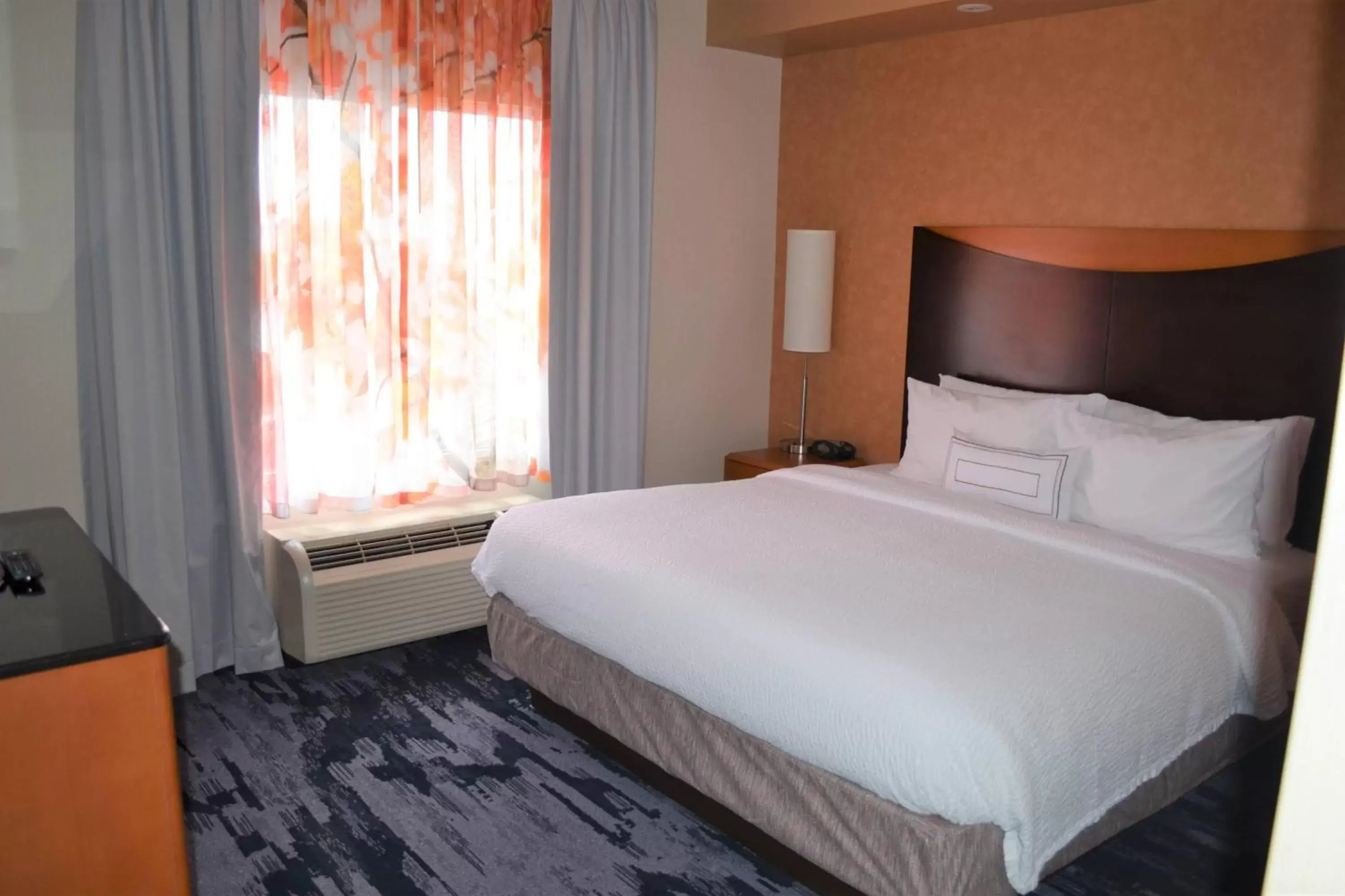 Photo of the whole room, Bed in Fairfield Inn & Suites by Marriott Sault Ste. Marie