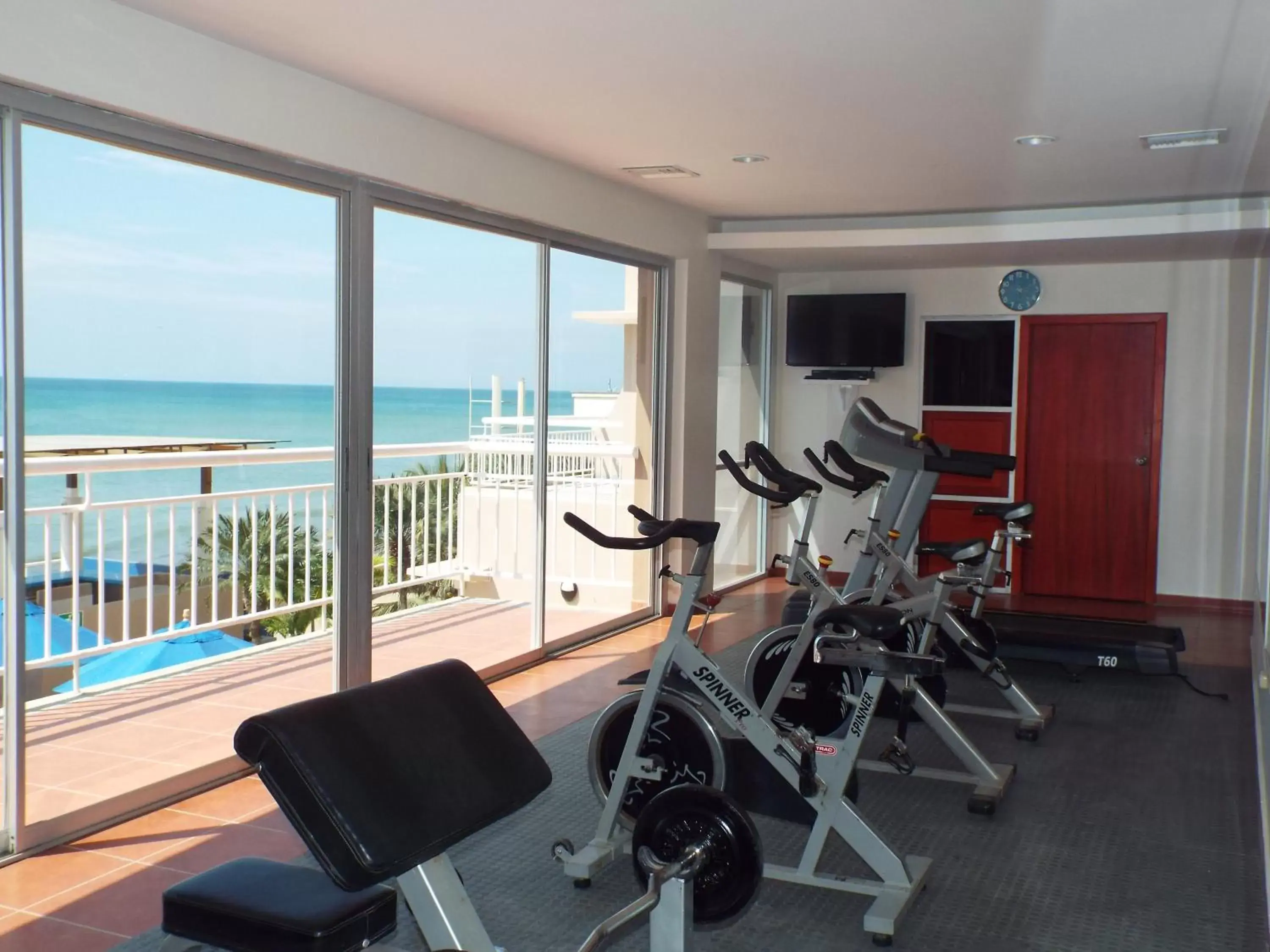 Fitness centre/facilities, Fitness Center/Facilities in MantaHost Hotel