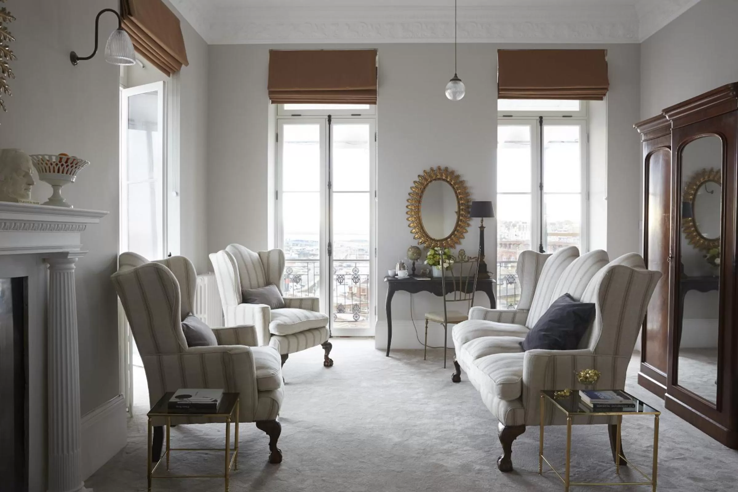 Photo of the whole room in Albion House at Ramsgate