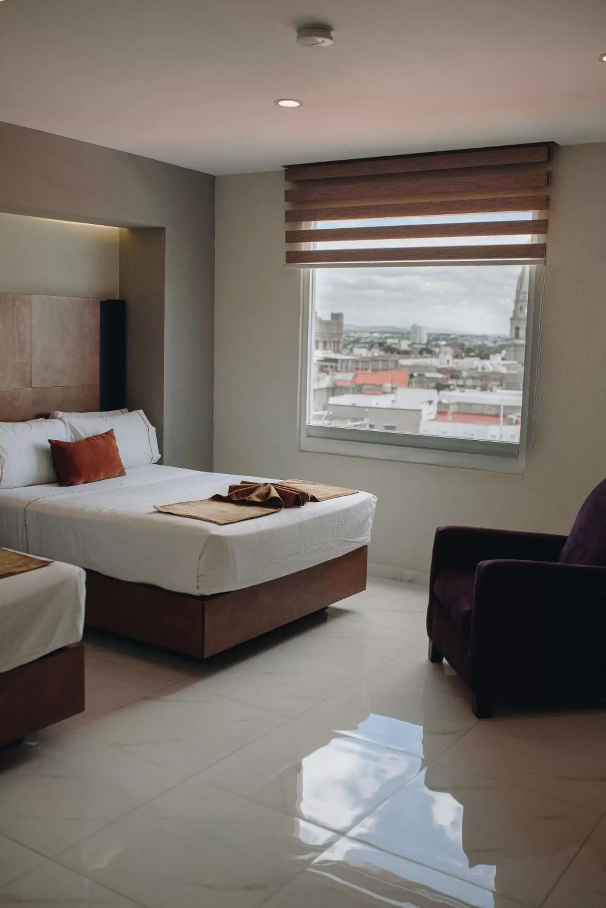 Photo of the whole room, Bed in Hotel Dali Plaza Ejecutivo