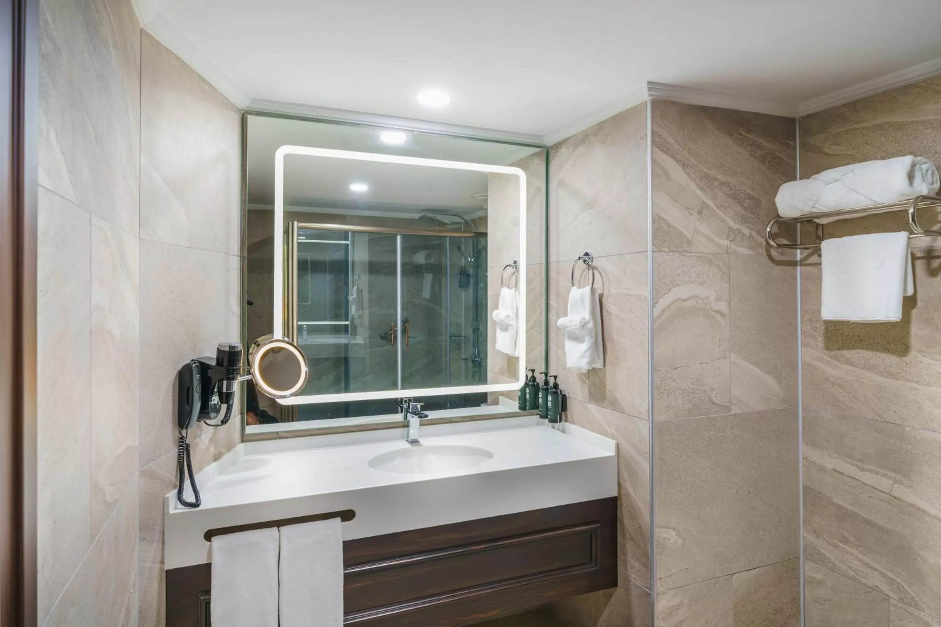 Bathroom in Ramada Plaza by Wyndham Silivri