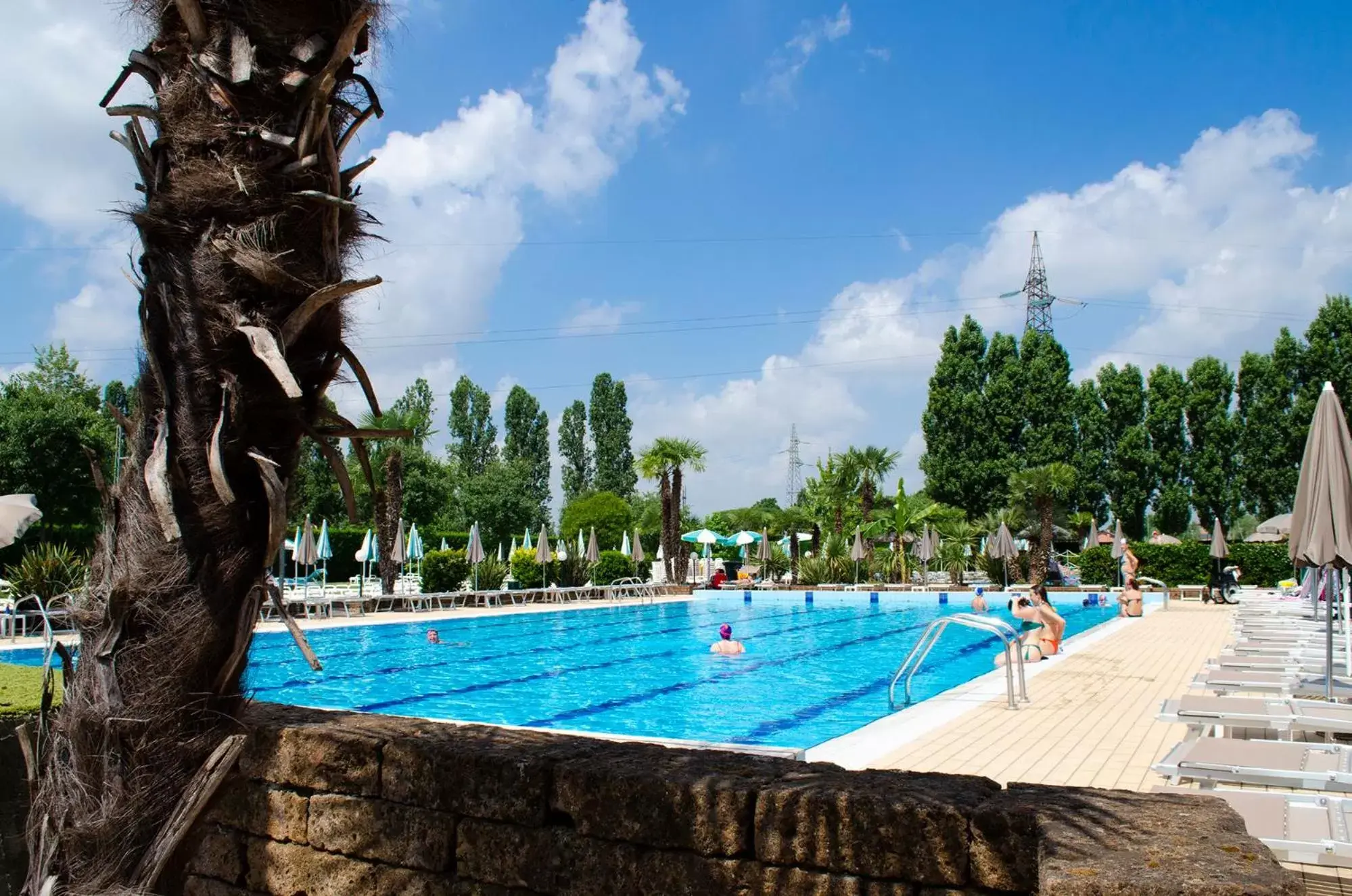 Pool view, Swimming Pool in GREEN GARDEN Resort - Smart Hotel