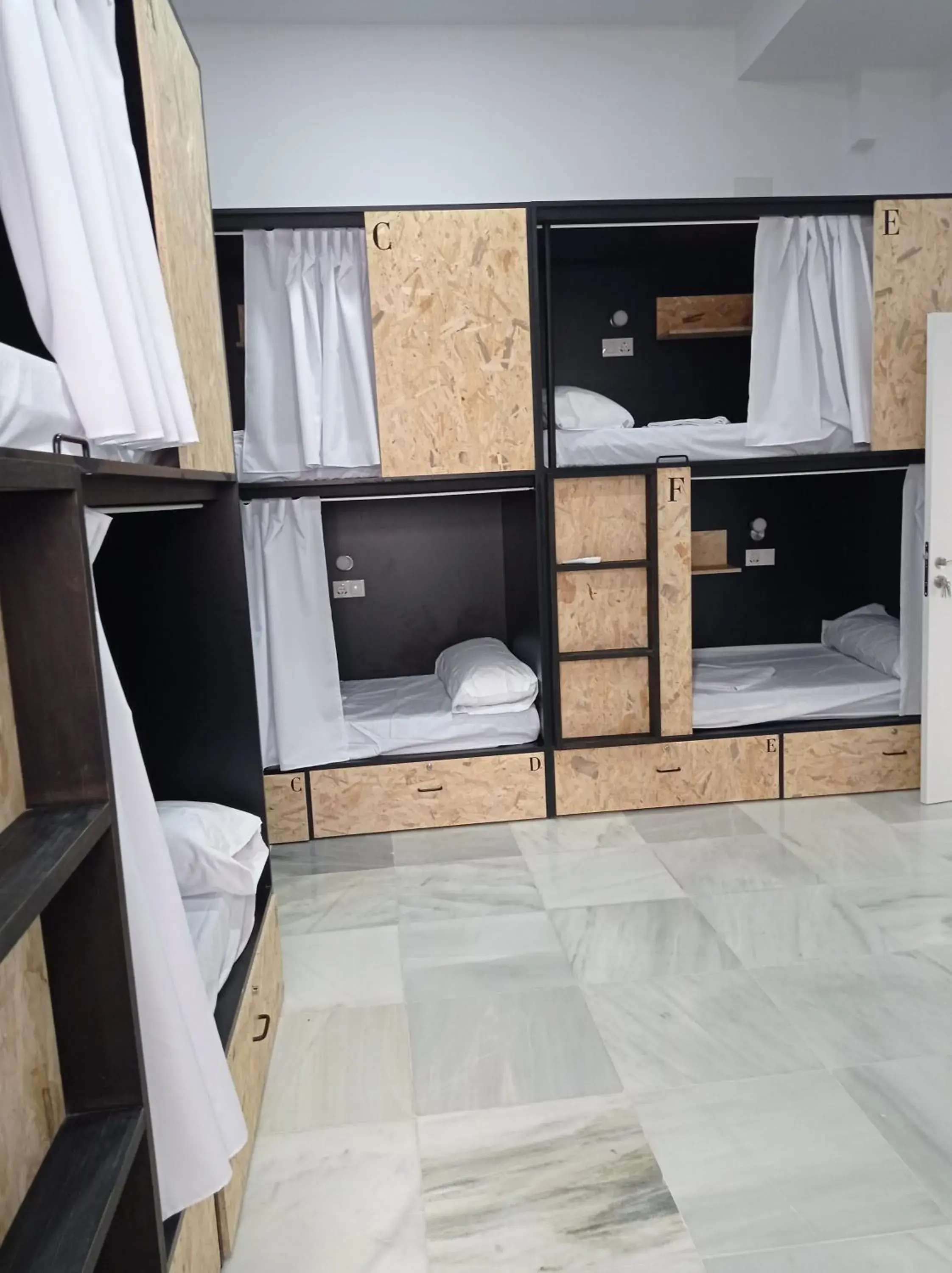 Bed, Bunk Bed in Planeta Cadiz Hostel