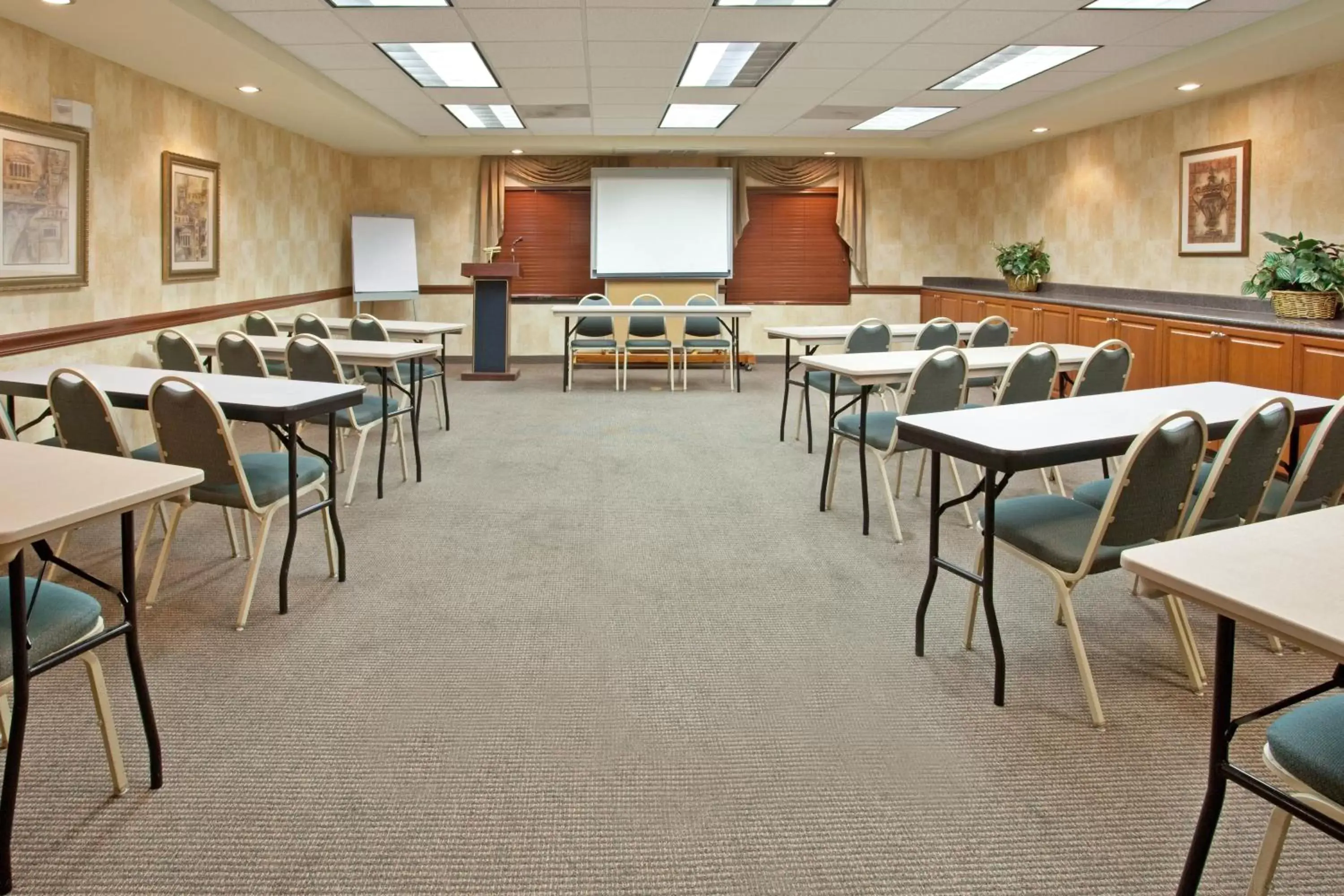 Meeting/conference room in Holiday Inn Express Hotel & Suites Tucson Mall, an IHG Hotel