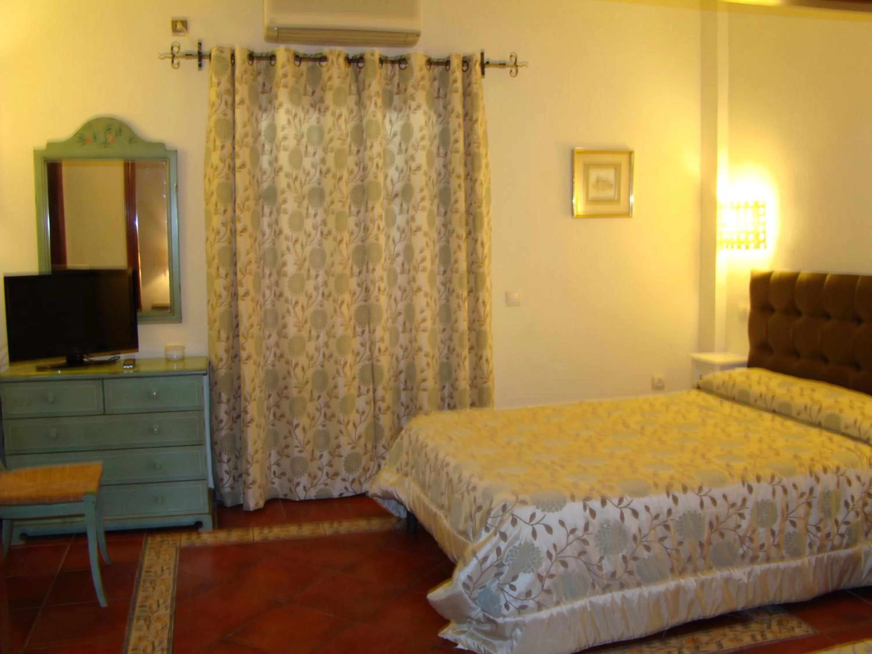 Bedroom, Bed in Escua