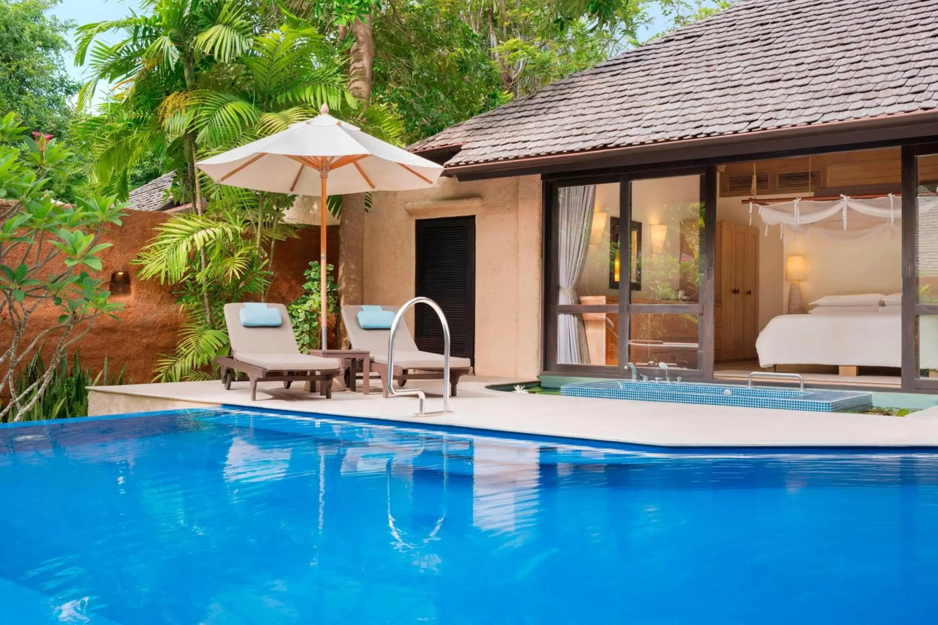 Swimming Pool in Sheraton Hua Hin Pranburi Villas