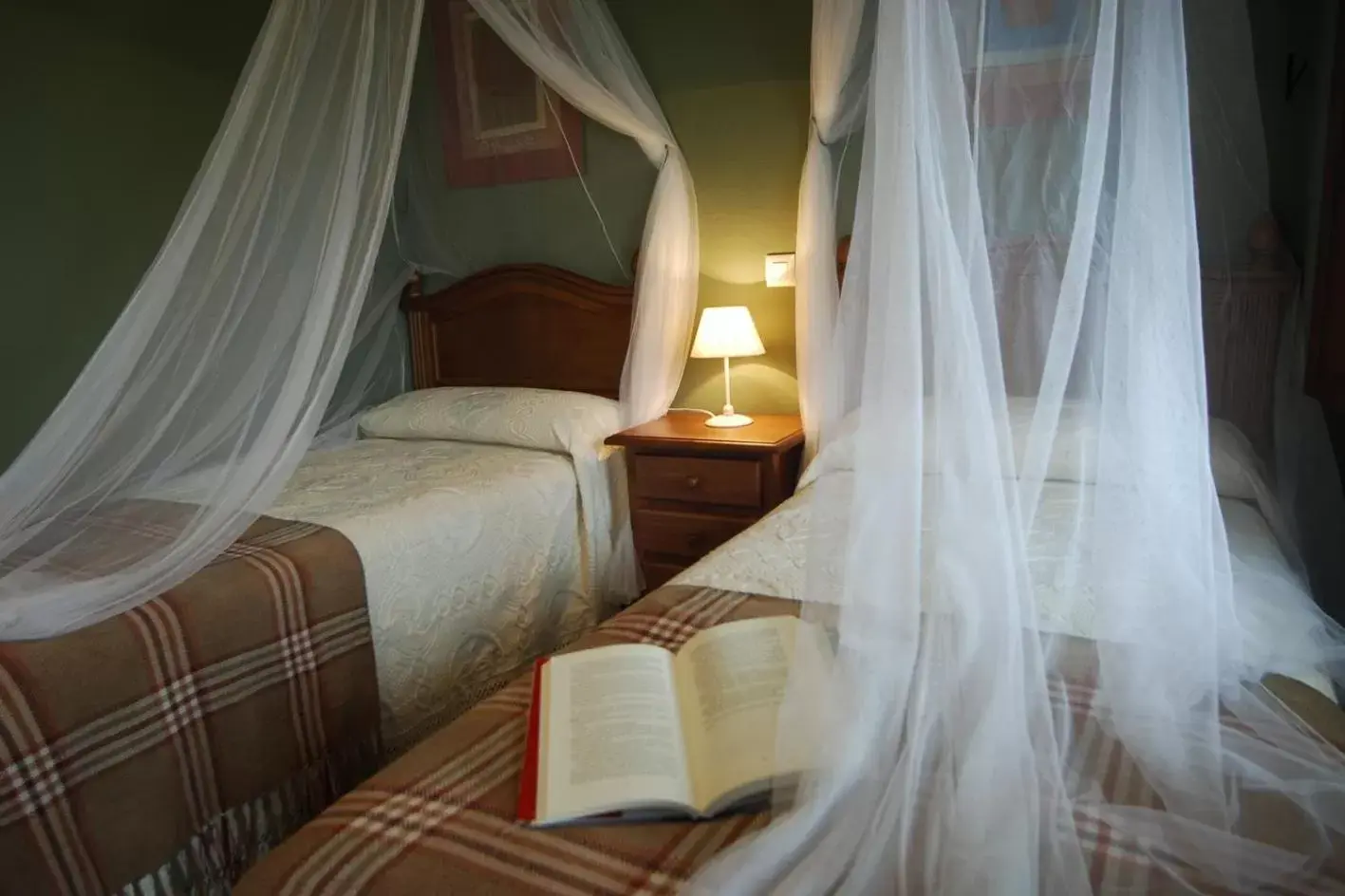 Decorative detail, Bed in Hotel Apartamento Rural Finca La Media Legua