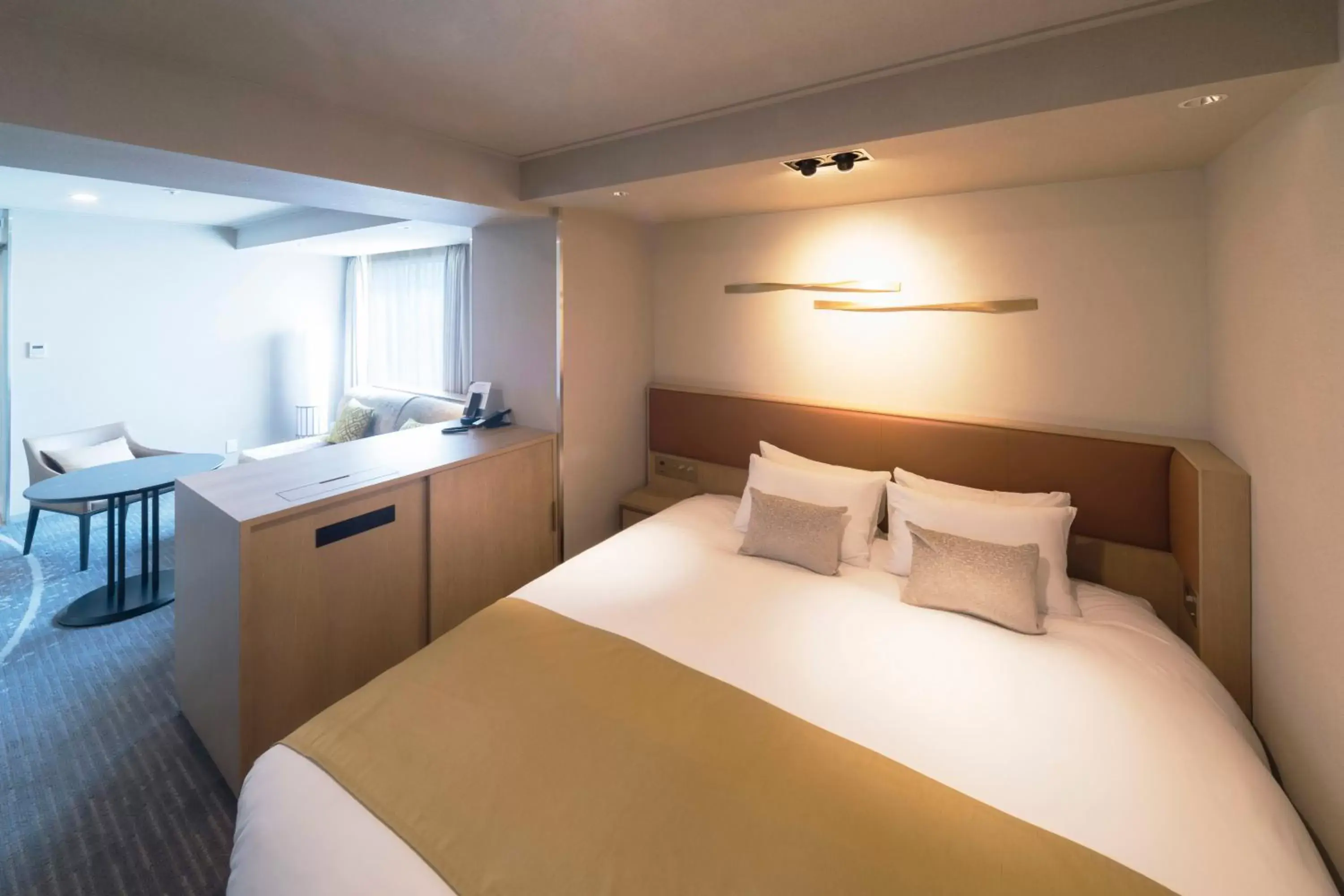 Bed in Hotel Granvia Osaka-JR Hotel Group