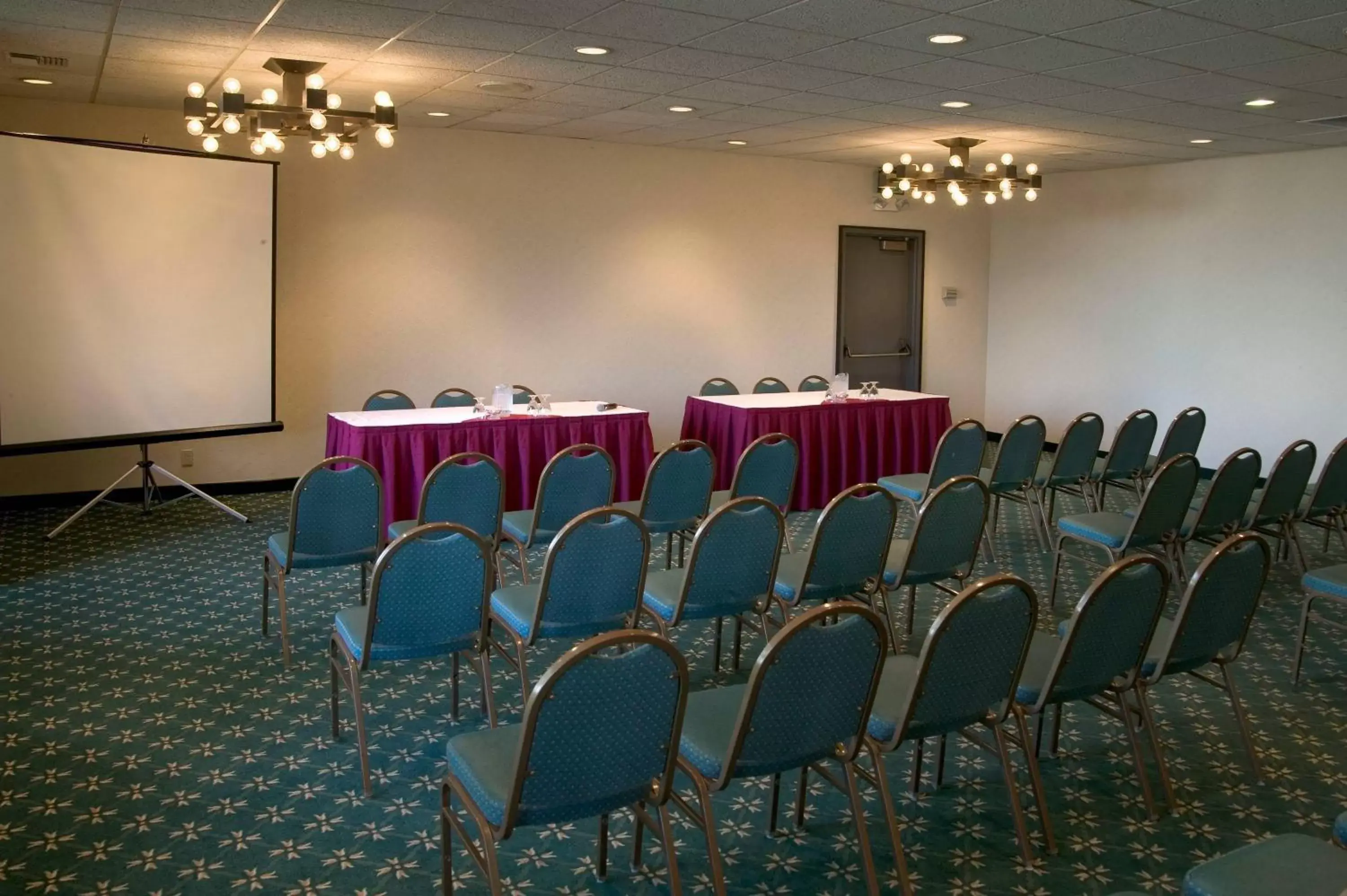 Business facilities in Red Lion Hotel Pendleton