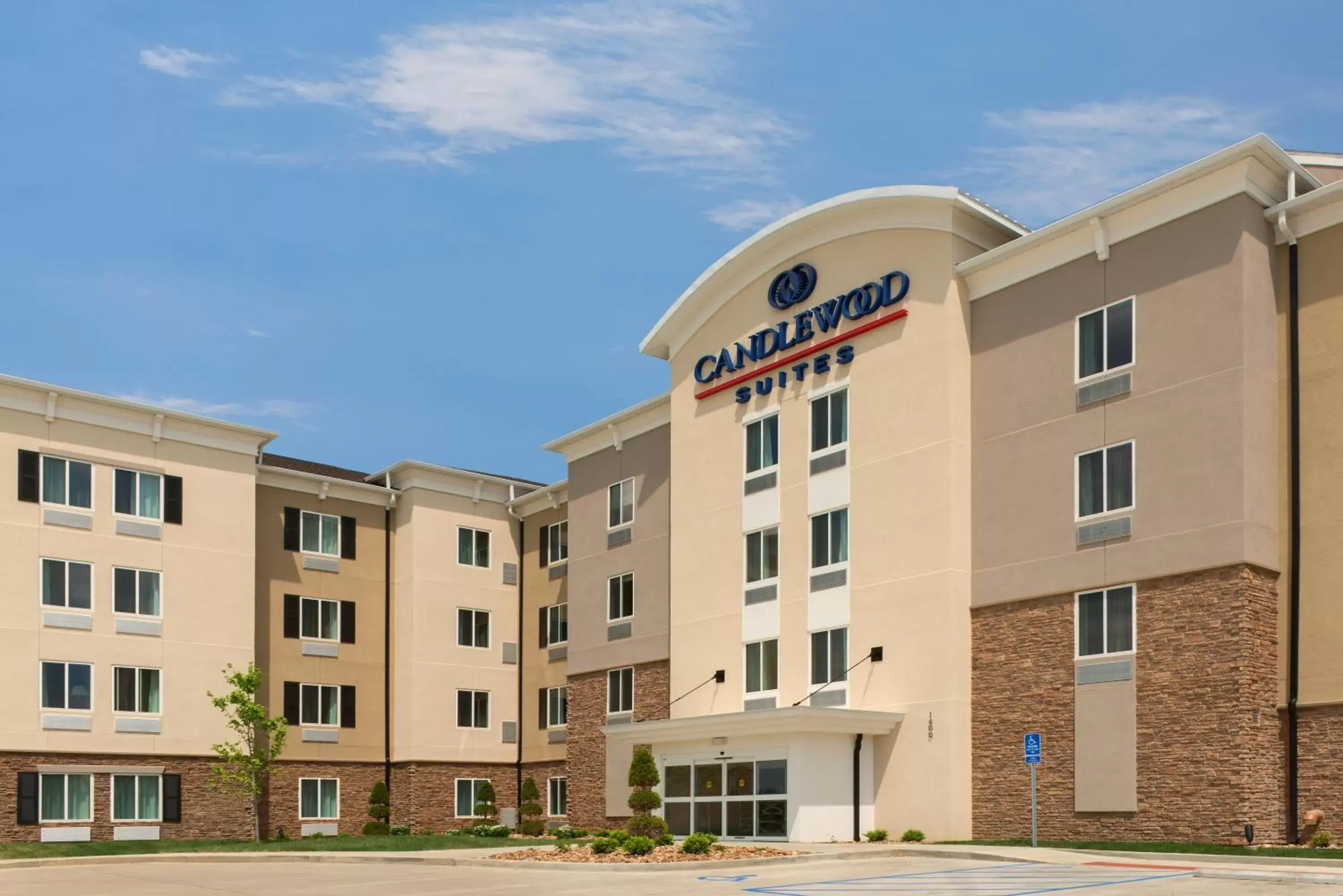 Property Building in Candlewood Suites Columbia Hwy 63 & I-70, an IHG Hotel