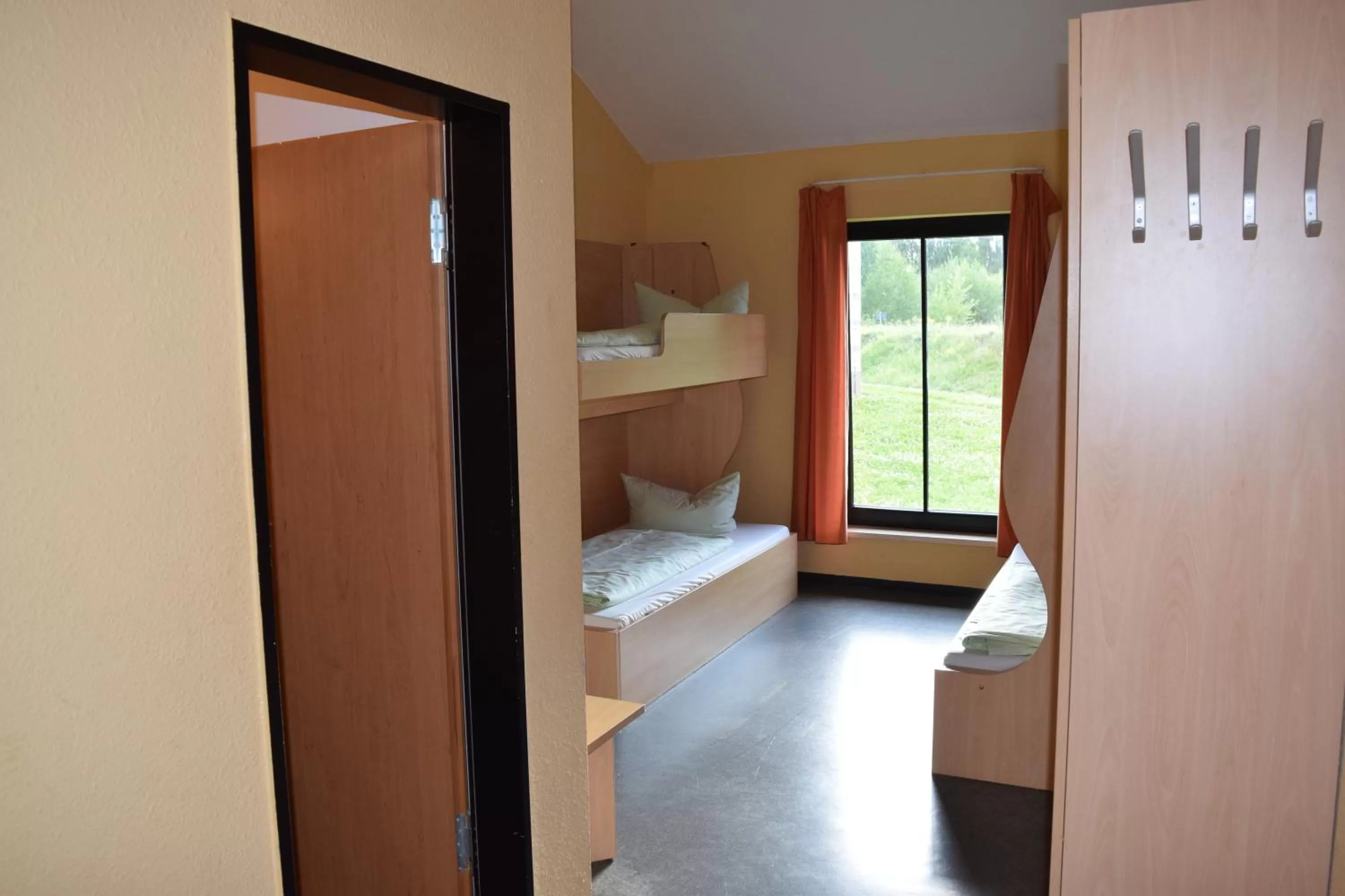 bunk bed, Bed in Euroville Jugend- und Sporthotel