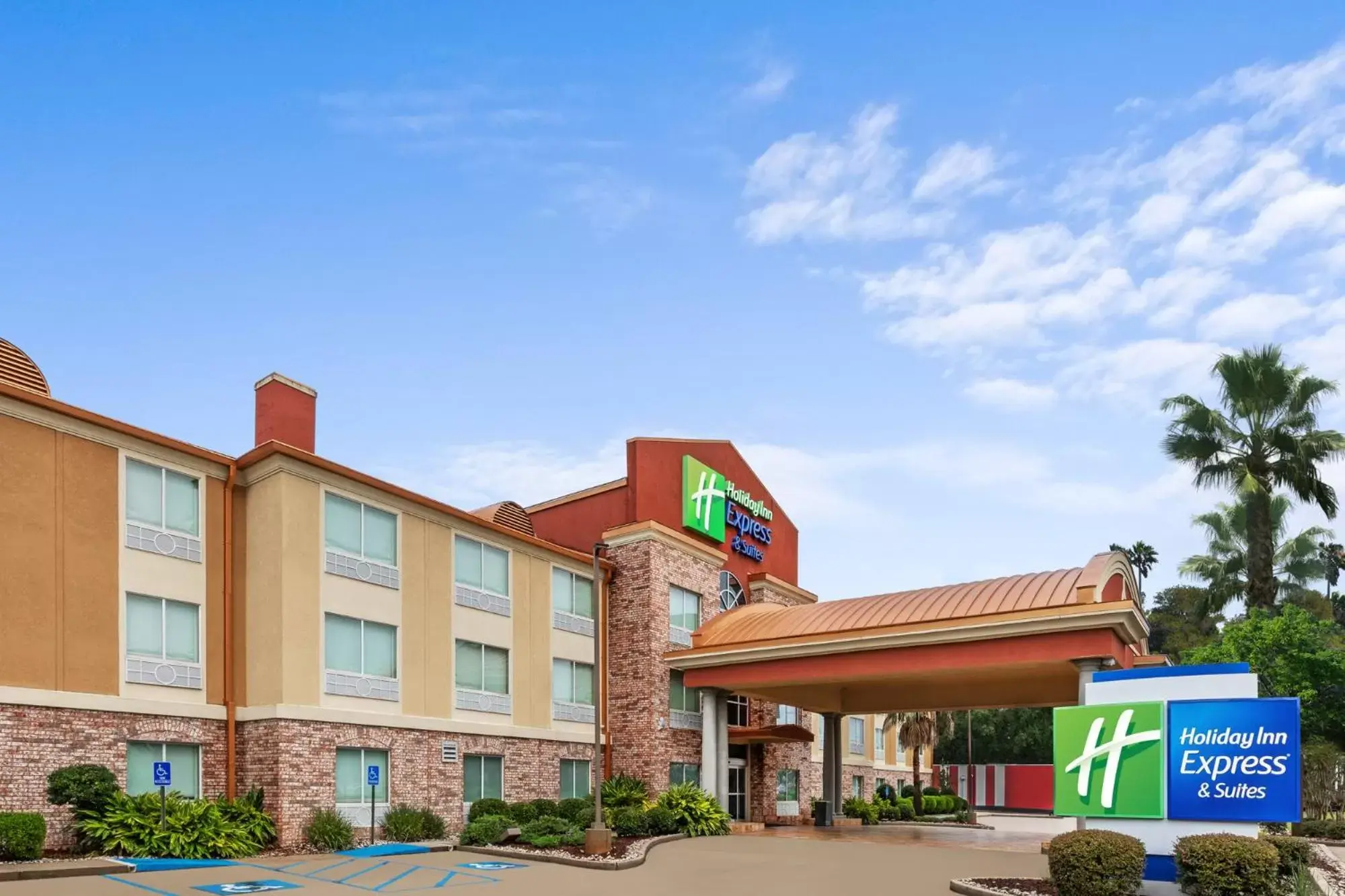 Property Building in Holiday Inn Express Hotel & Suites Lafayette South, an IHG Hotel