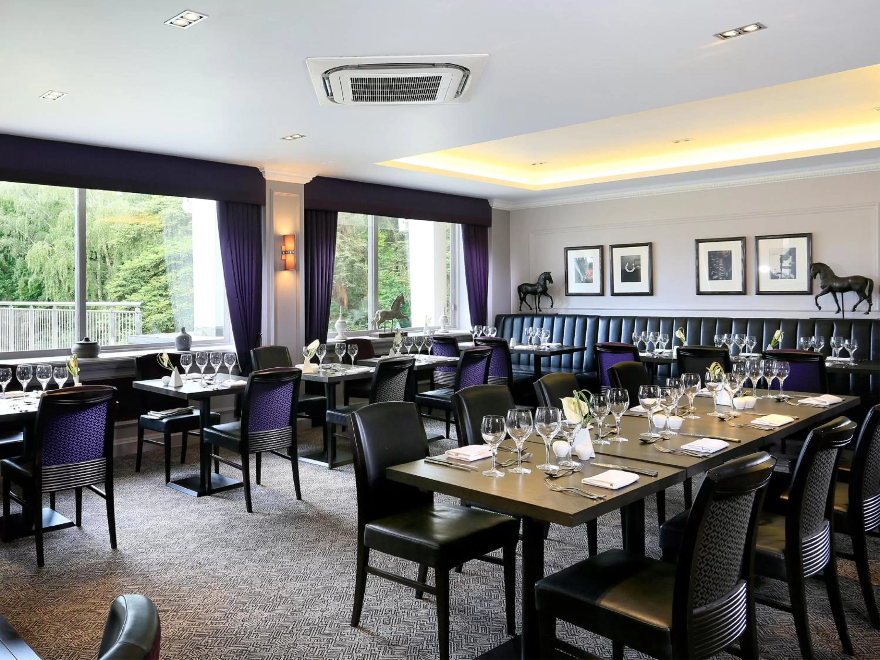 Dining area in Macdonald Berystede Hotel & Spa