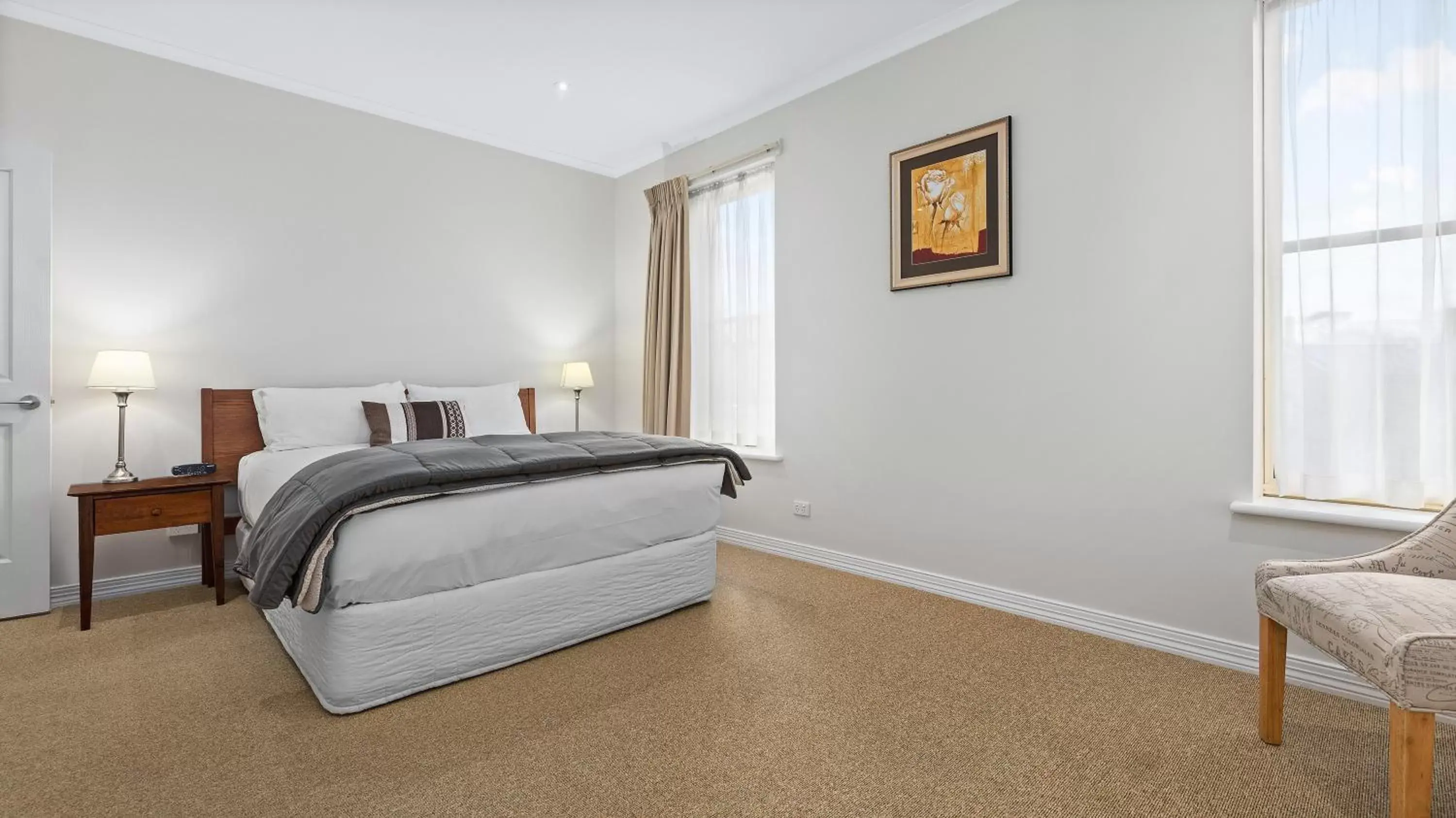 Bedroom, Bed in Lake Inn - Ballarat