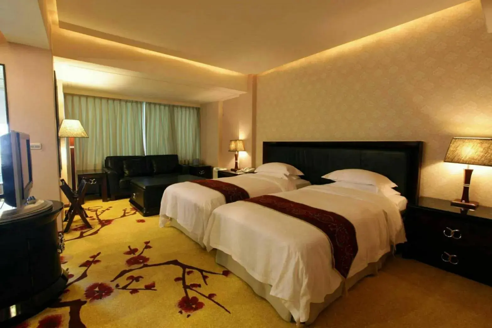Bed in Art Spa Hotel