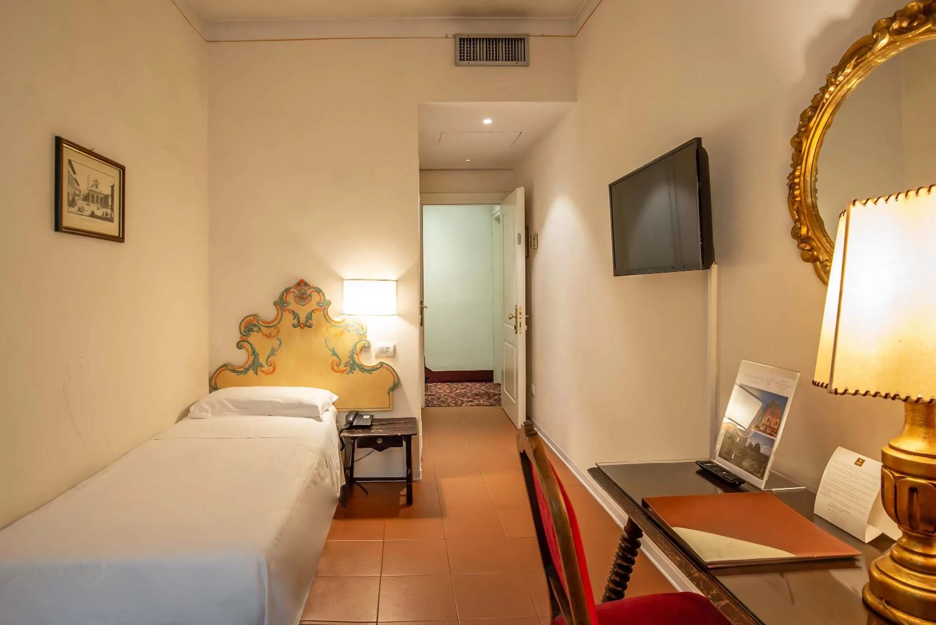 Bedroom, Bed in Hotel Machiavelli Palace