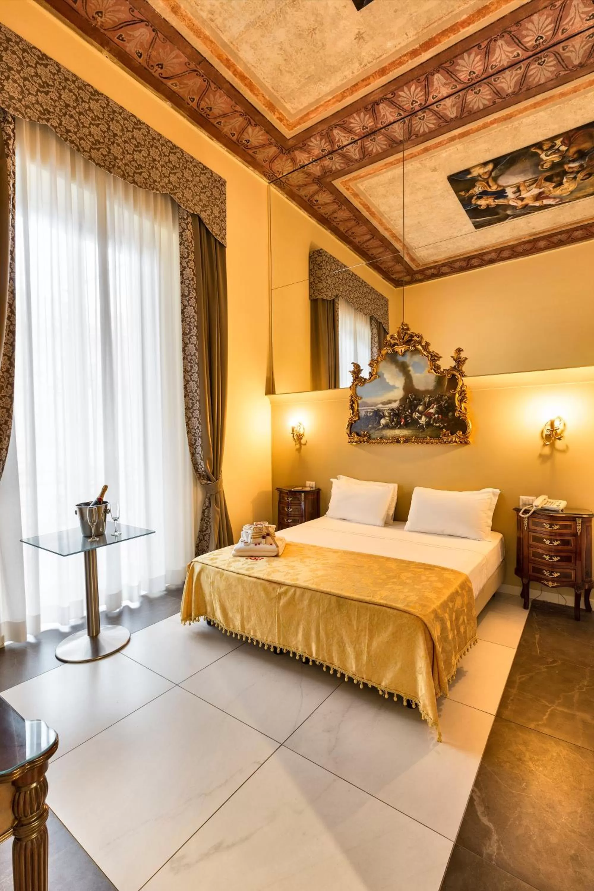 Photo of the whole room, Bed in Hotel Art Resort Galleria Umberto