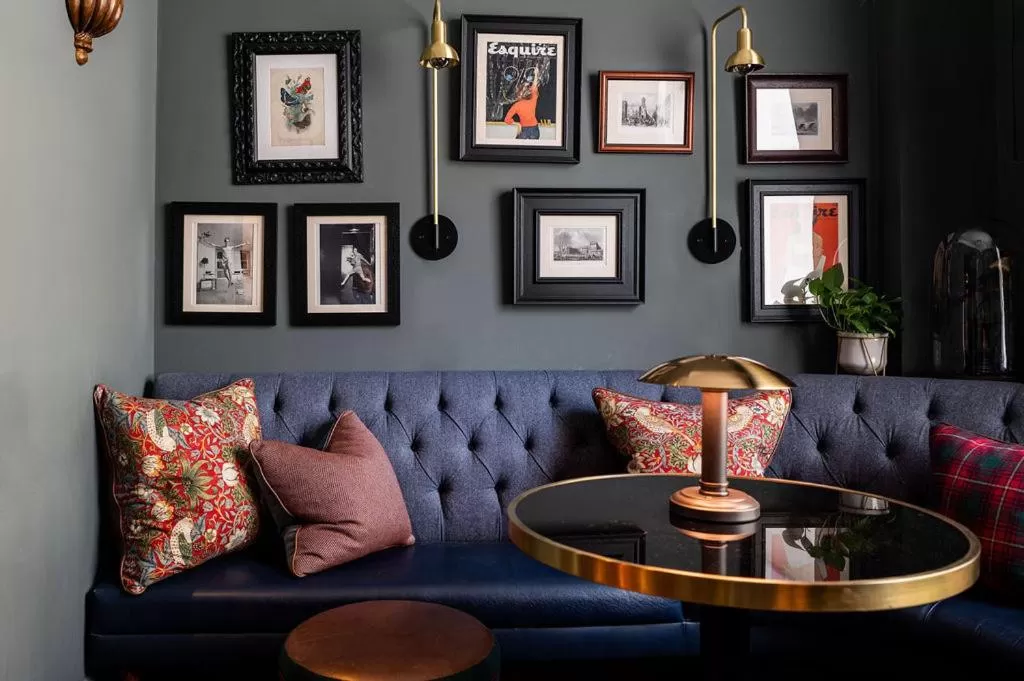 Lounge or bar in The Tophams Hotel