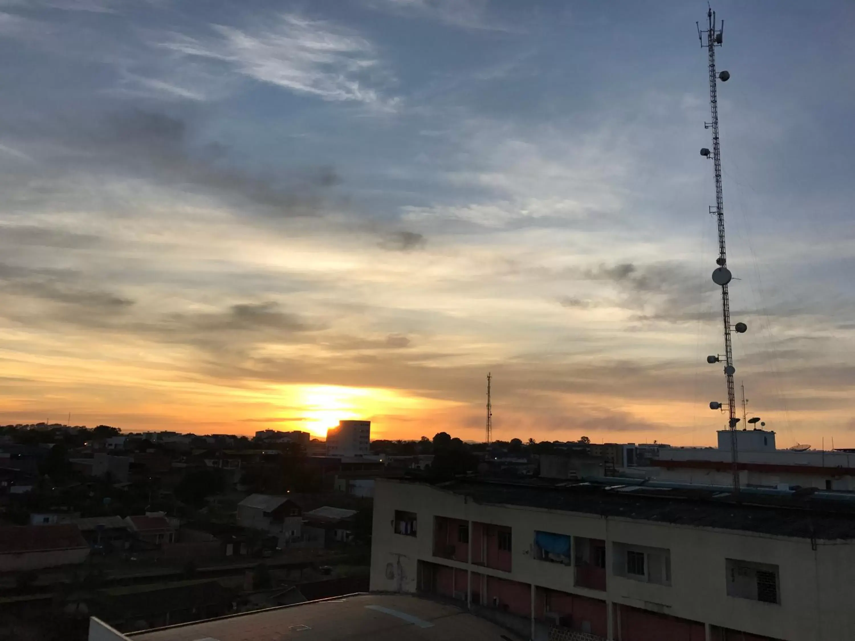 Restaurant/places to eat, Sunrise/Sunset in Larison Hotéis - Ji-Paraná