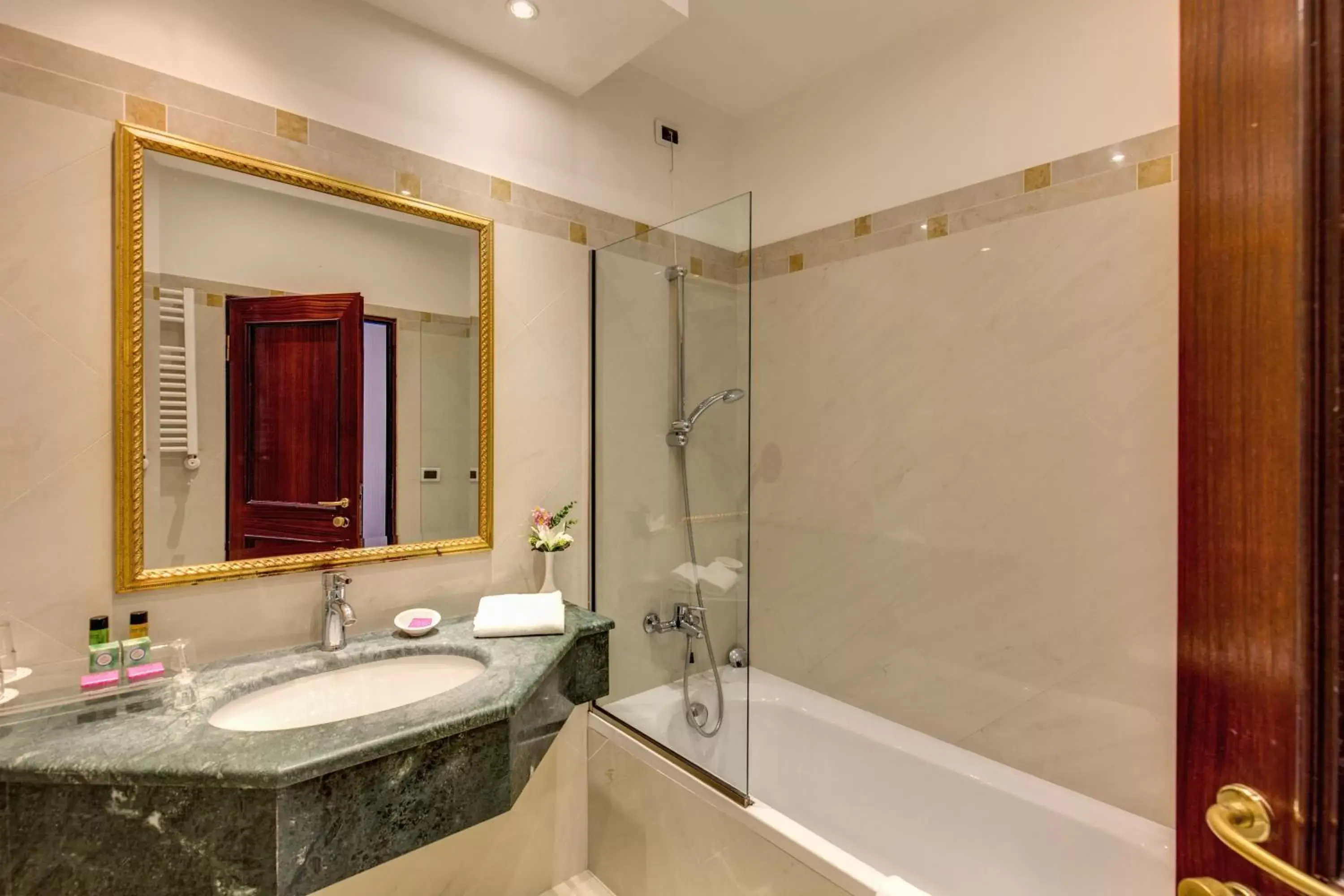 Bathroom in Hotel Impero