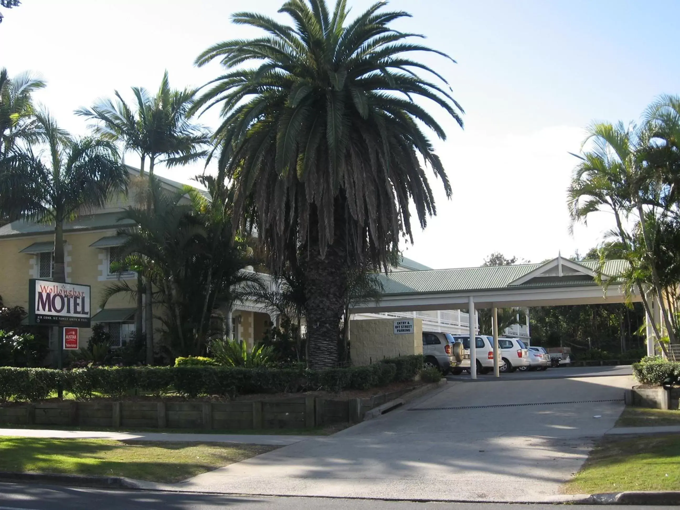 Facade/entrance, Property Building in Wollongbar Motel