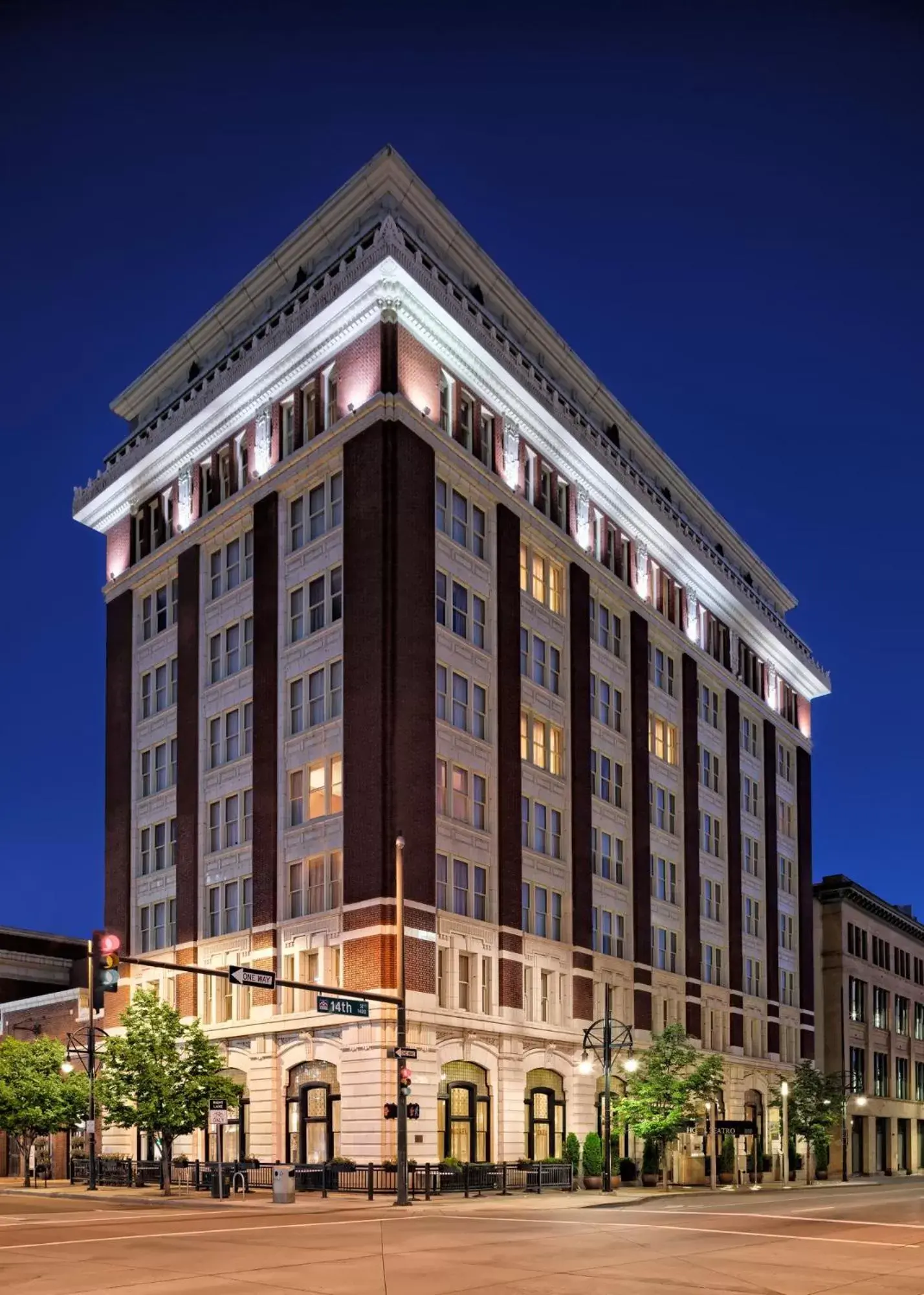 Property Building in Hotel Teatro