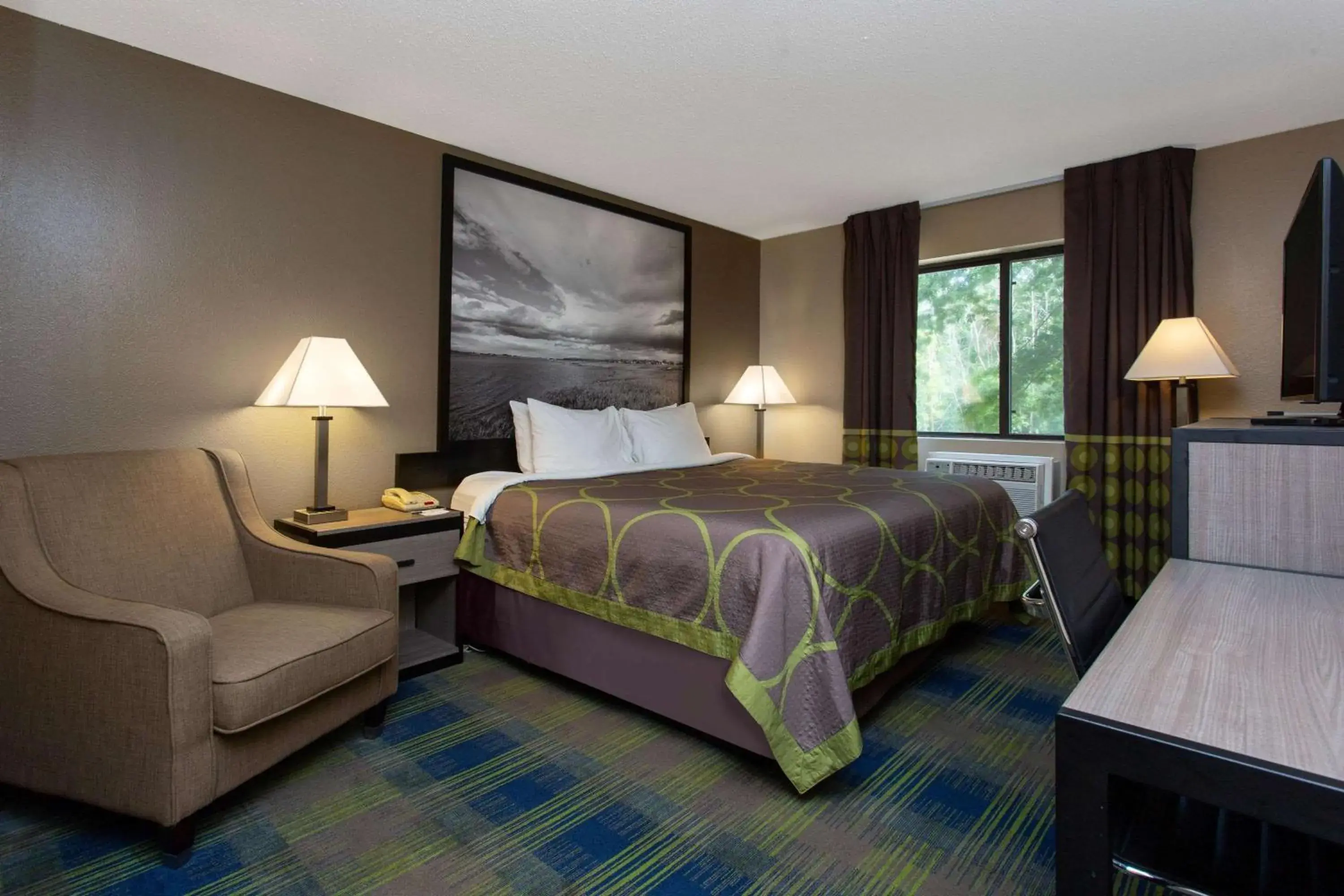 Photo of the whole room, Bed in Super 8 by Wyndham Cromwell/Middletown Photo of the whole room, Bed in Super 8 by Wyndham Cromwell/Middletown