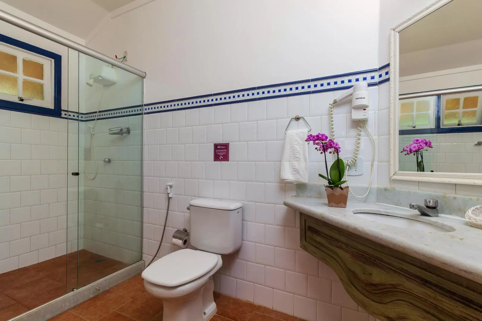 Bathroom in Pousada Corsario Paraty