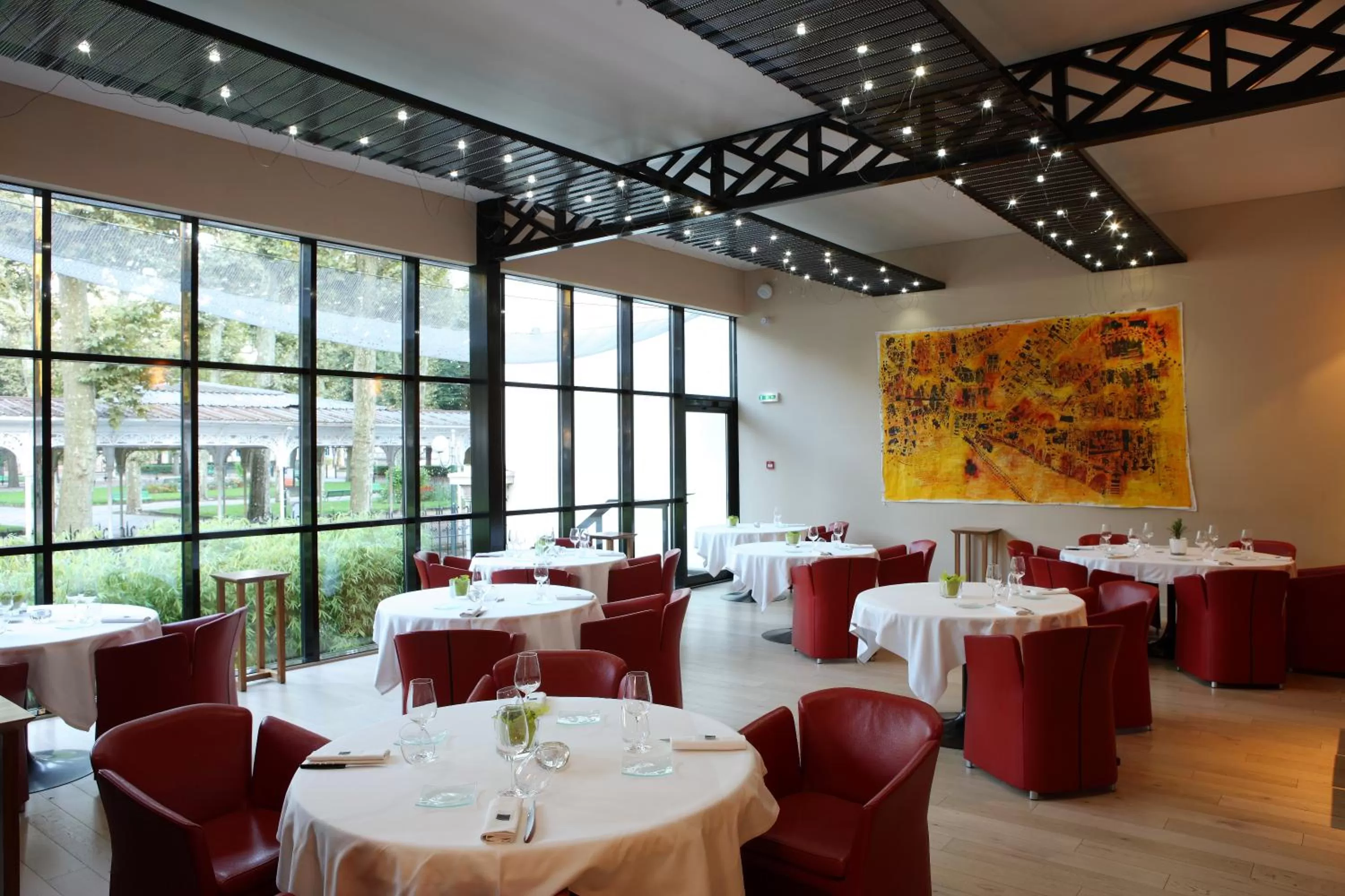 Restaurant/Places to Eat in Maison Decoret