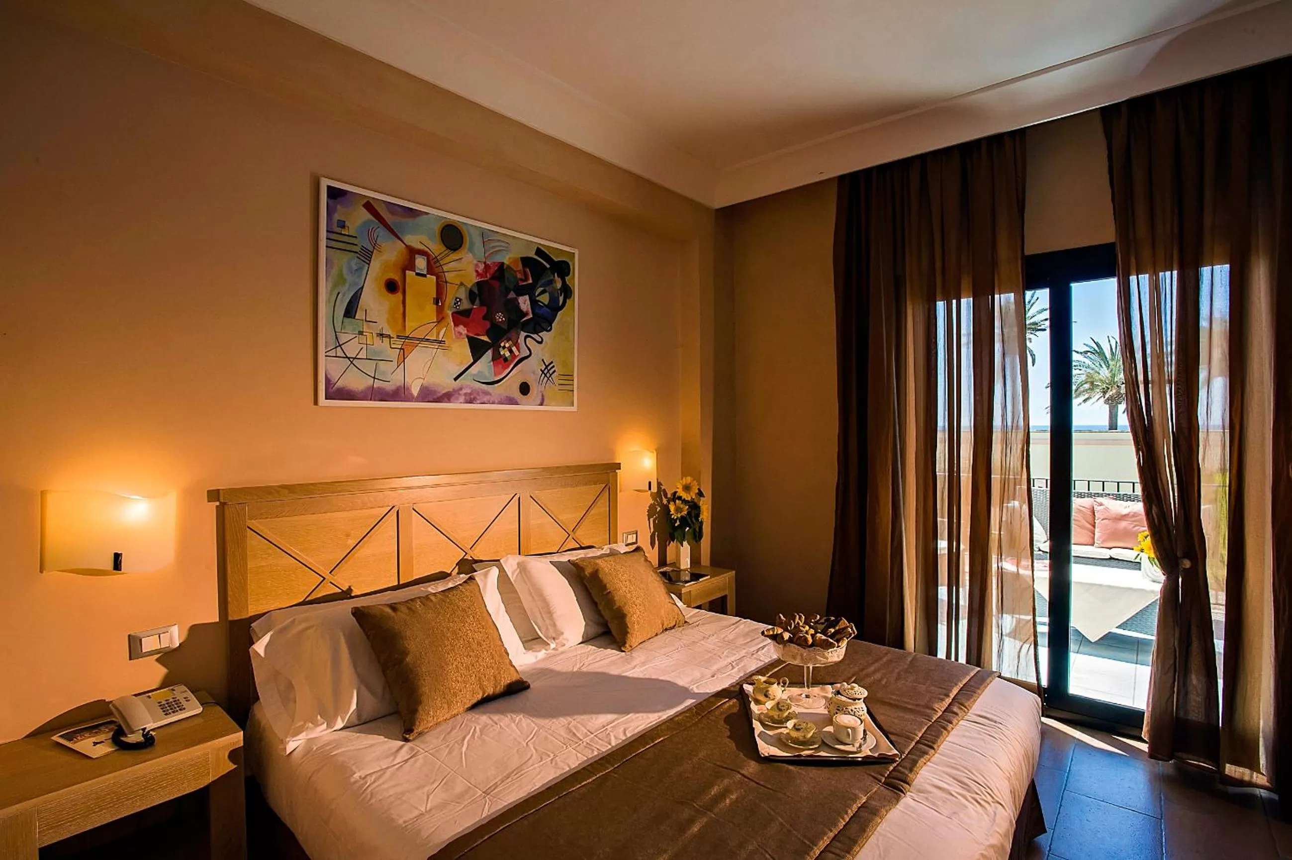 Bed in Mahara Hotel & Wellness