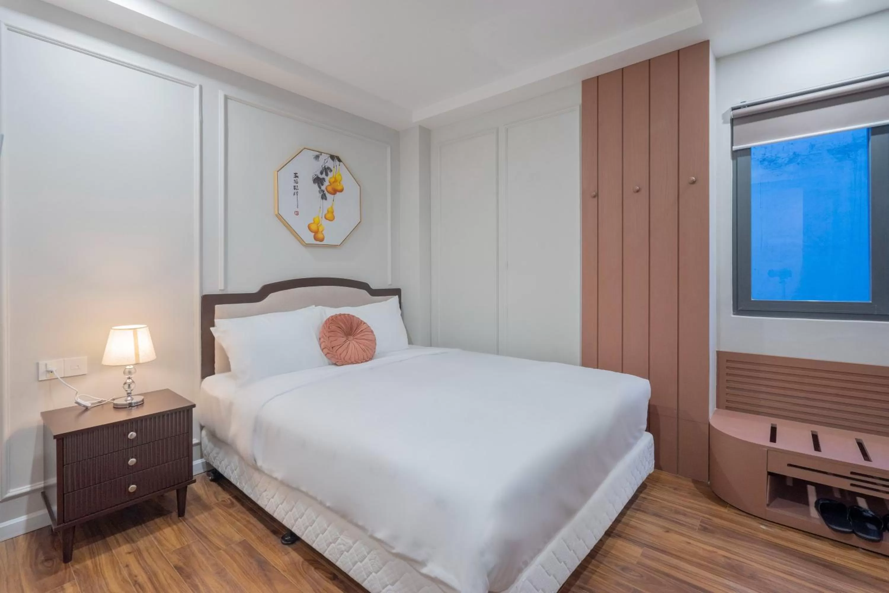 Photo of the whole room, Bed in SAZI HOTEL - BÙI THỊ XUÂN
