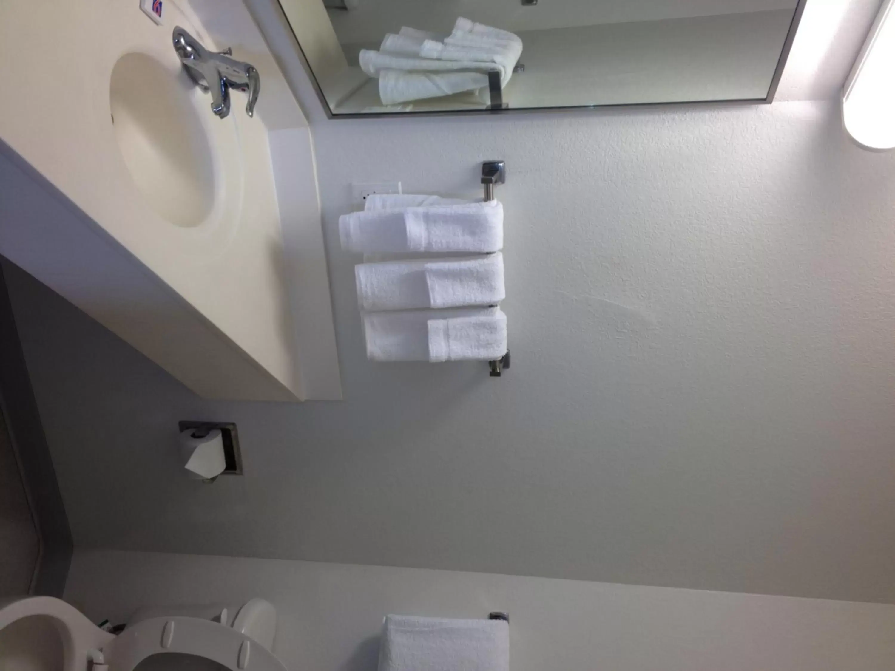 Bathroom in Motel 6-Montgomery, AL - Airport