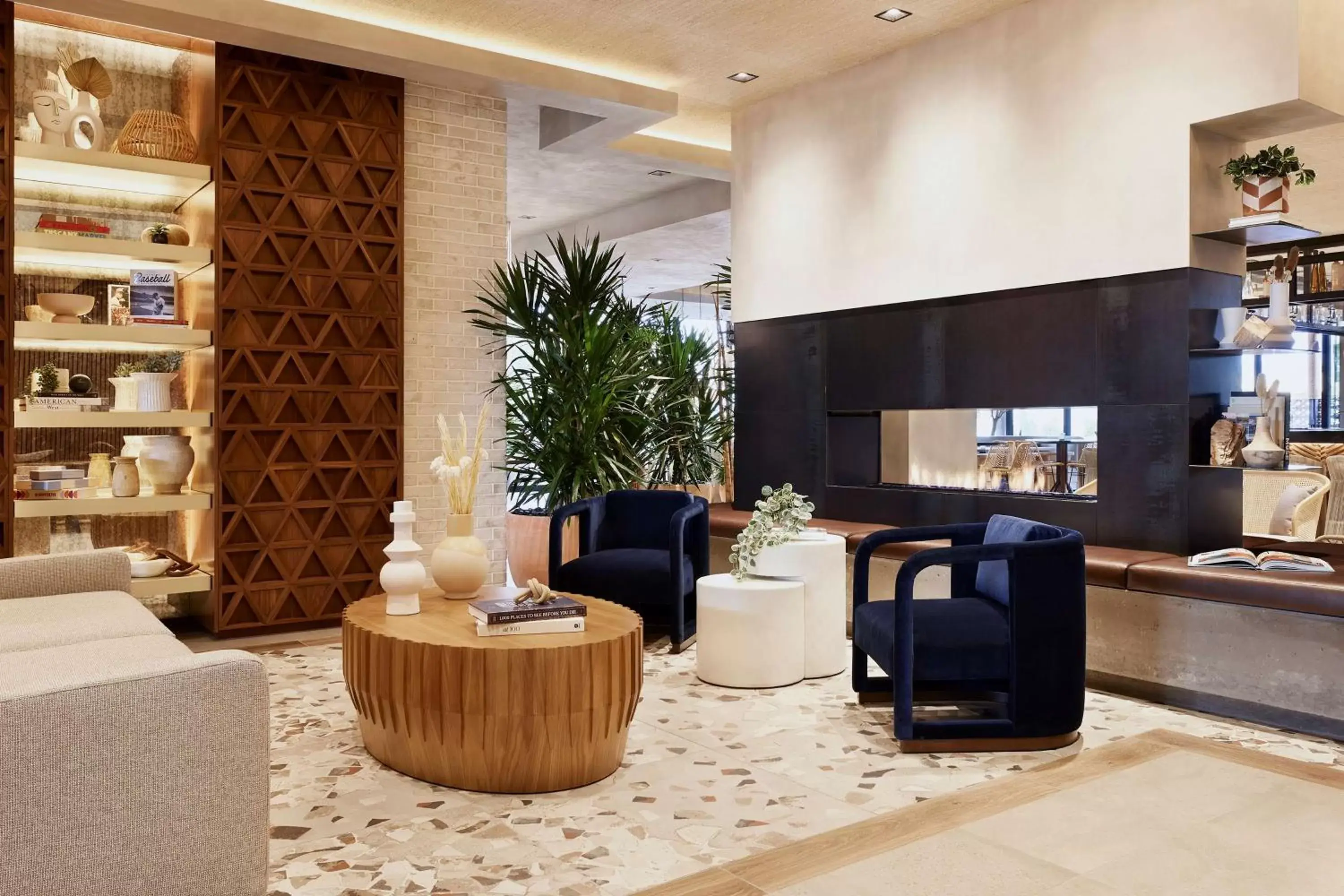 Lobby or reception in Senna House Hotel Scottsdale, Curio Collection By Hilton