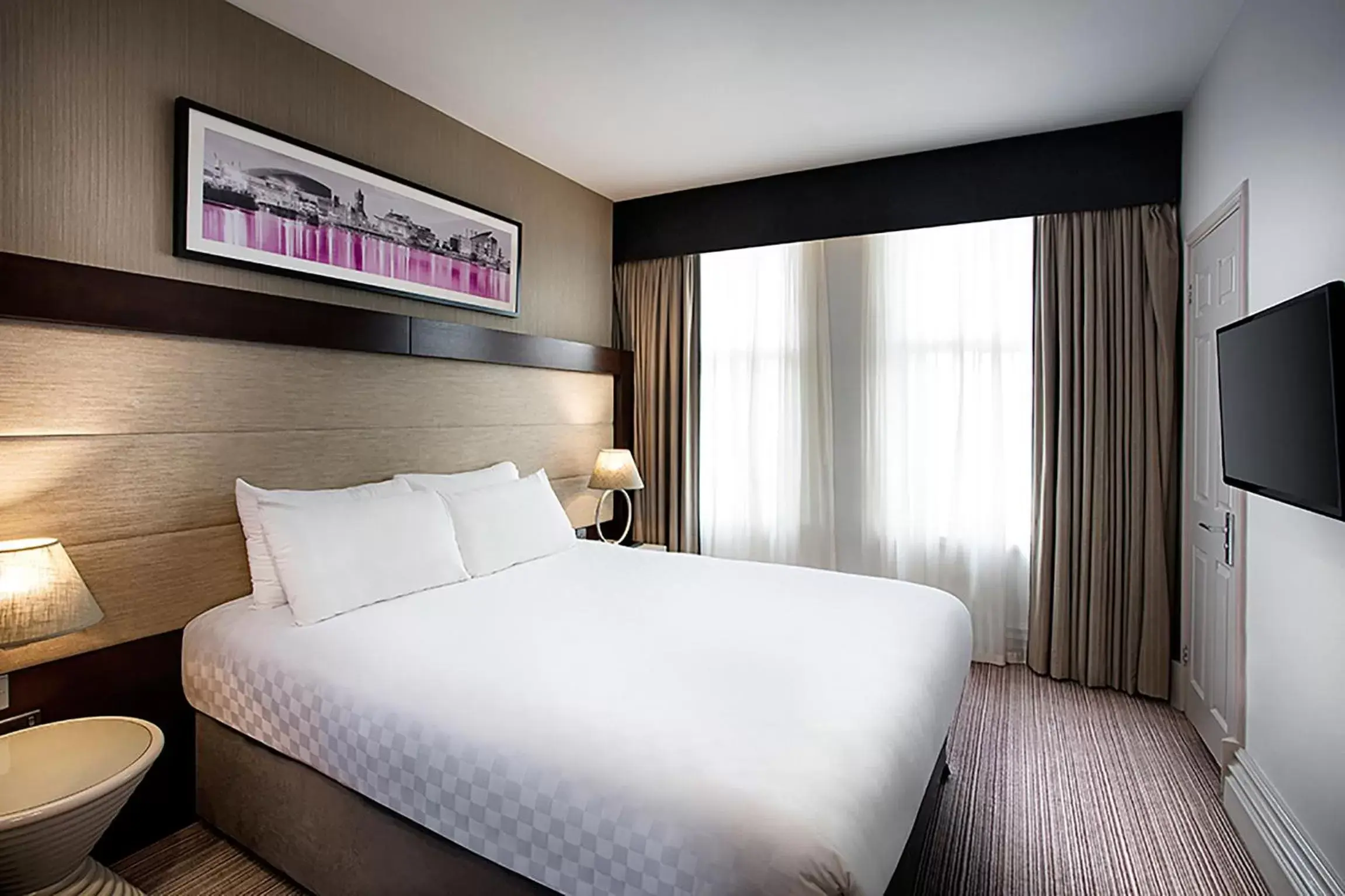 Photo of the whole room, Bed in Leonardo Hotel Cardiff - Formerly Jurys Inn