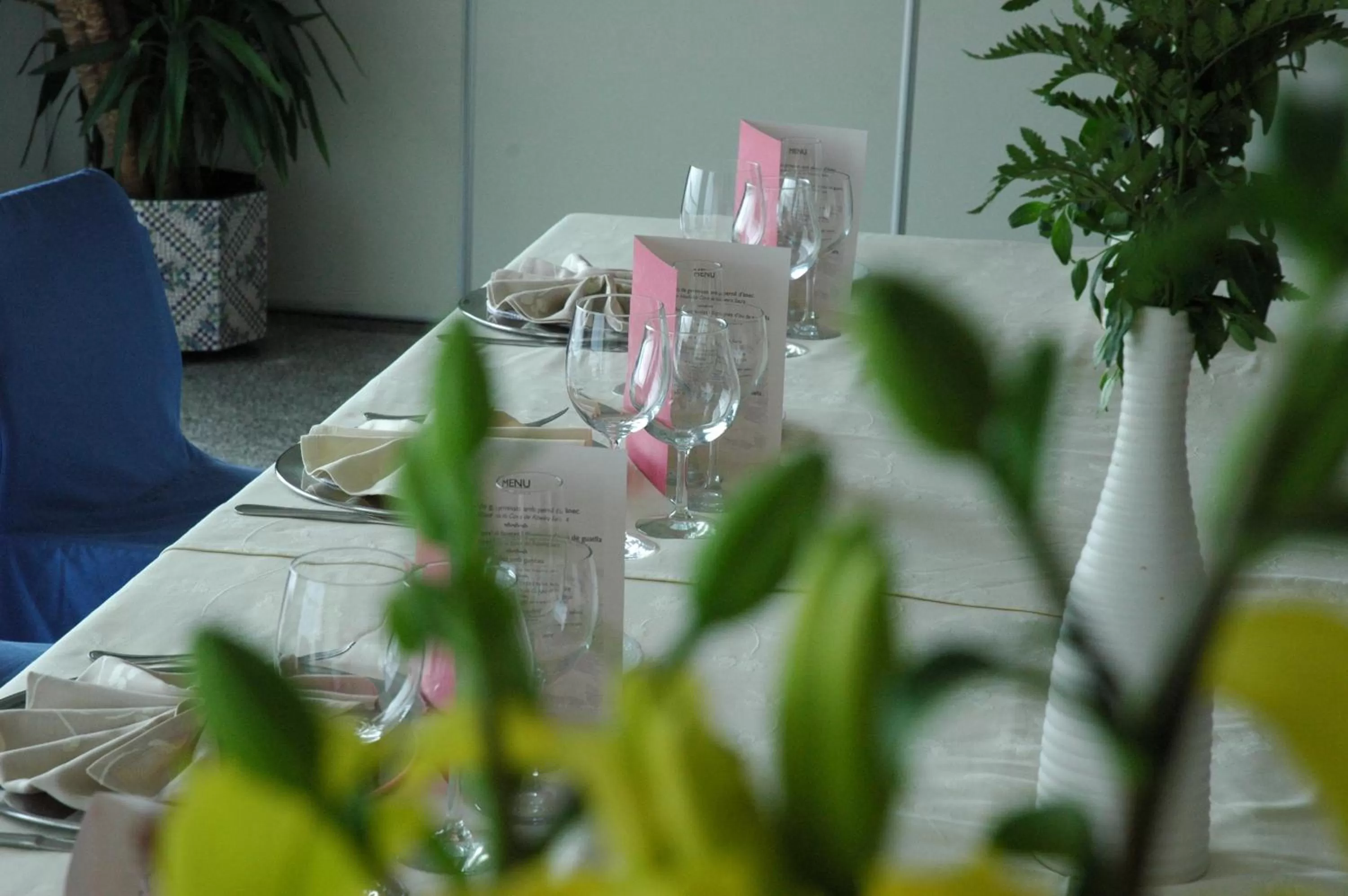 Restaurant/places to eat in Gran Sol Hotel